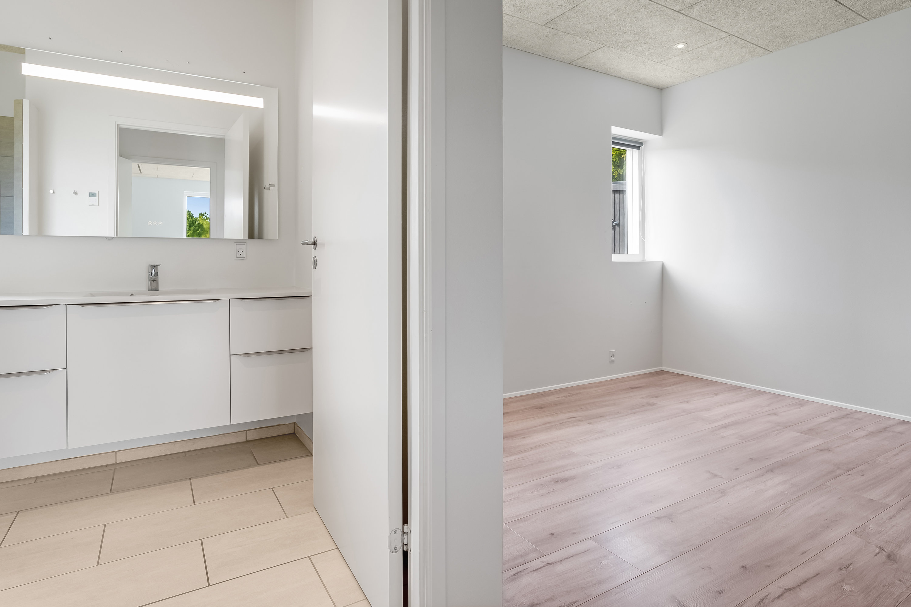 Fremhævet soveværelse billede i fuldskærmstilstand. Billede af Under Bøgen 2, Halgårde, 7500 Holstebro