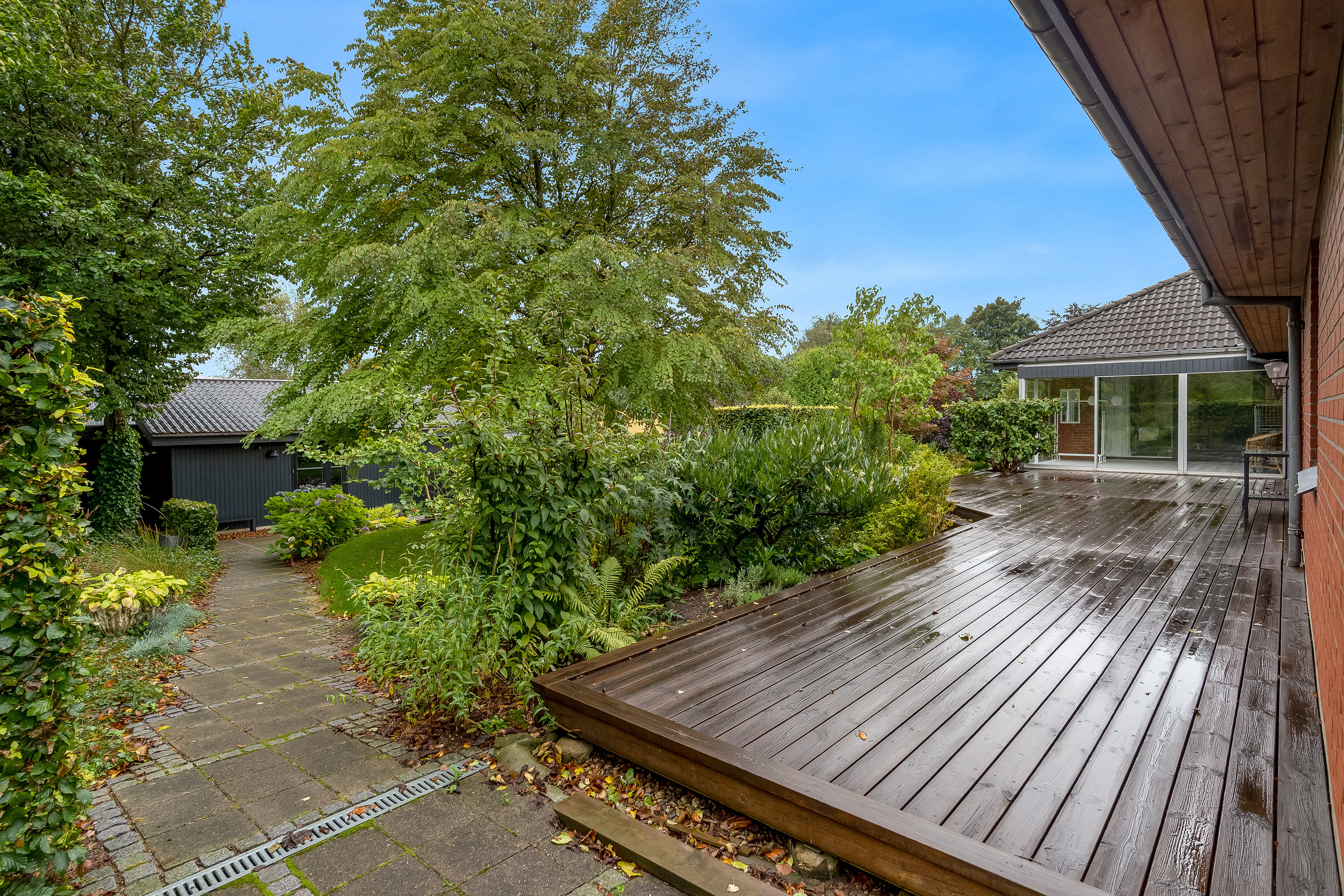 Fremhævet terrasse billede i fuldskærmstilstand. Billede af Elmevænget 3, Tvis, 7500 Holstebro