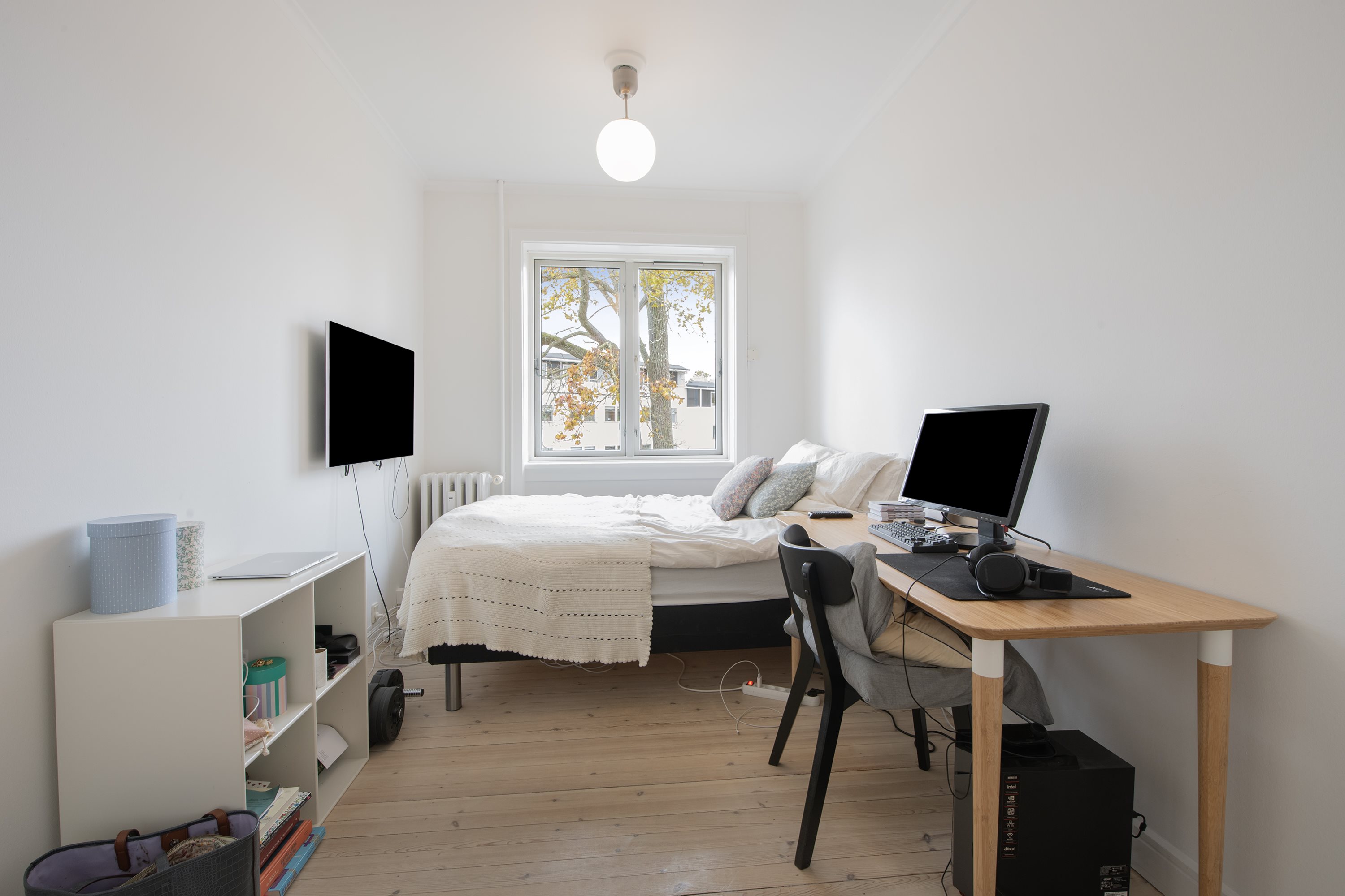 Fremhævet  billede i fuldskærmstilstand. Billede af Strandvejen 215, 2. tv., 2900 Hellerup