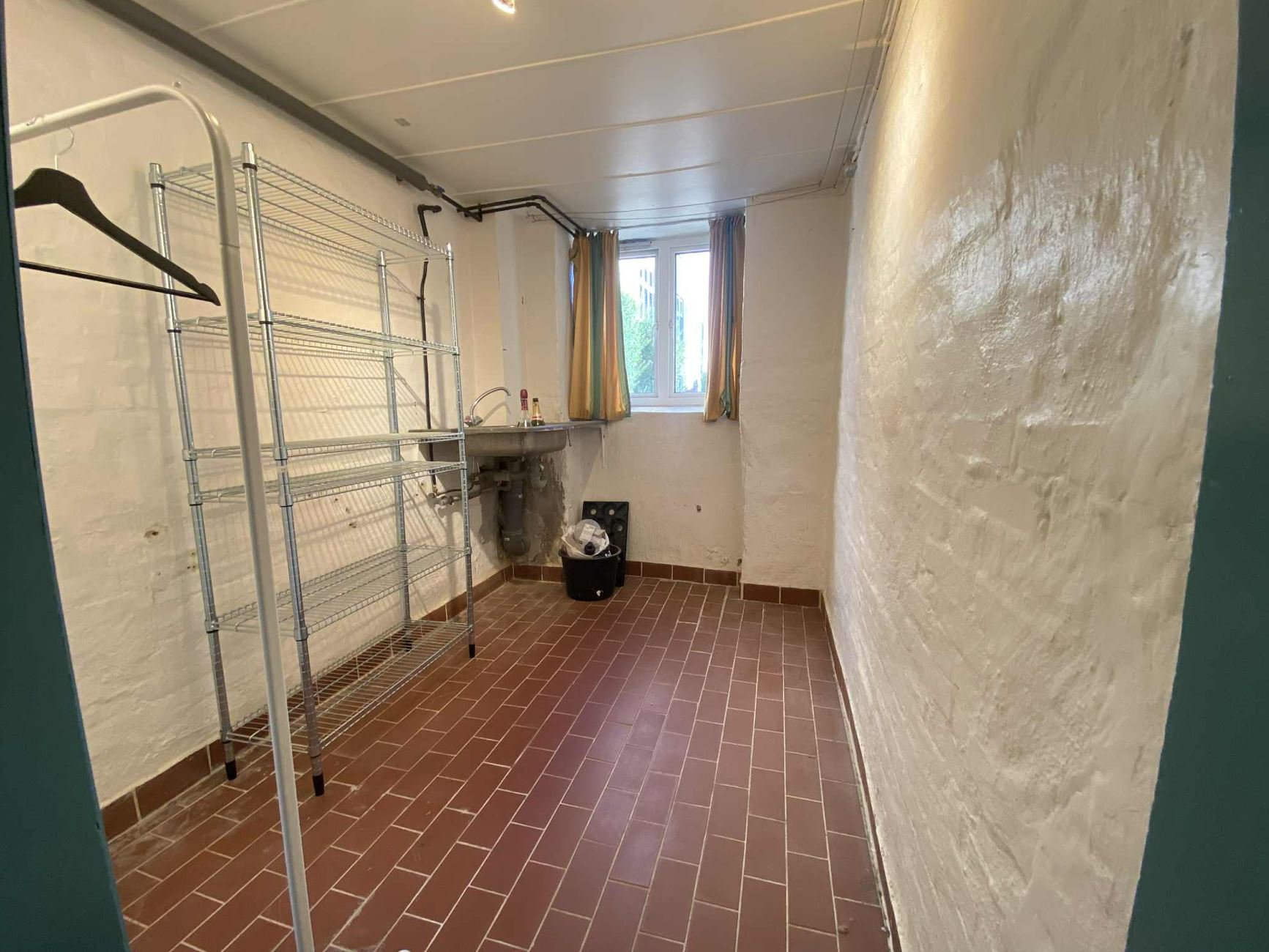 Fremhævet kælderrum billede i fuldskærmstilstand. Billede af Kærvang 1, 1. tv., 9000 Aalborg