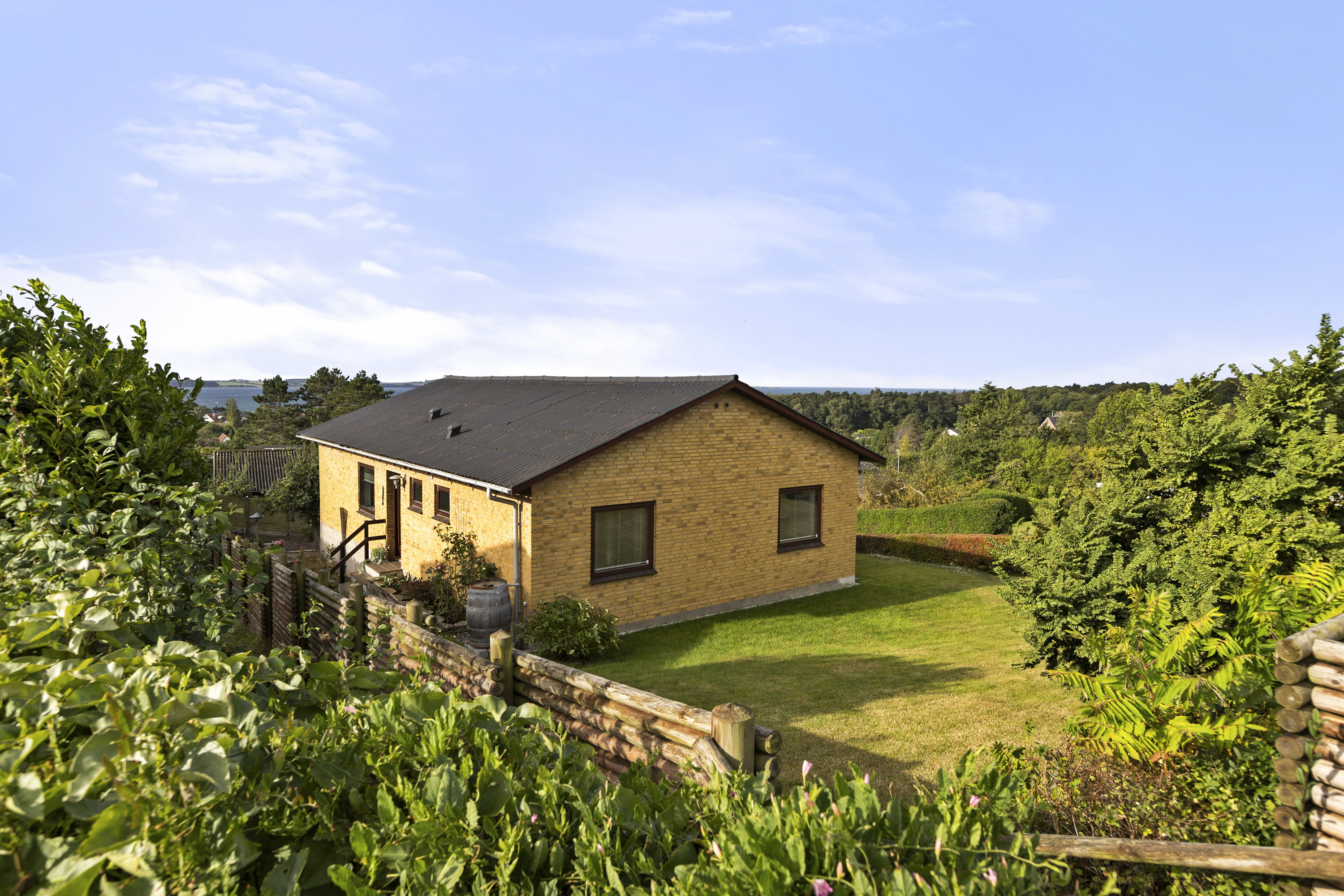 Fremhævet ejendommen billede i fuldskærmstilstand. Billede af Bøgebakken 10, 4400 Kalundborg