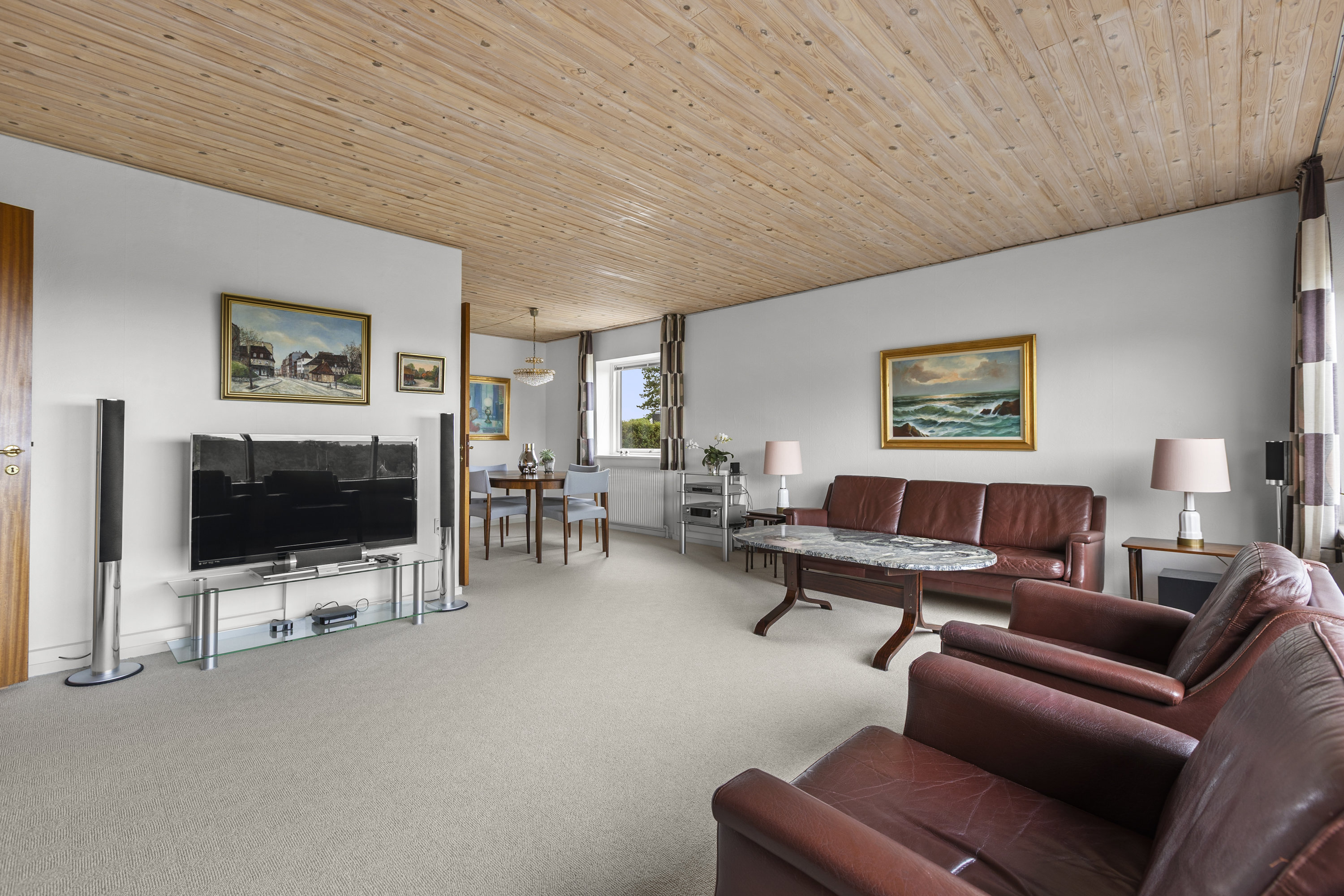 Fremhævet stue billede i fuldskærmstilstand. Billede af Bøgebakken 10, 4400 Kalundborg