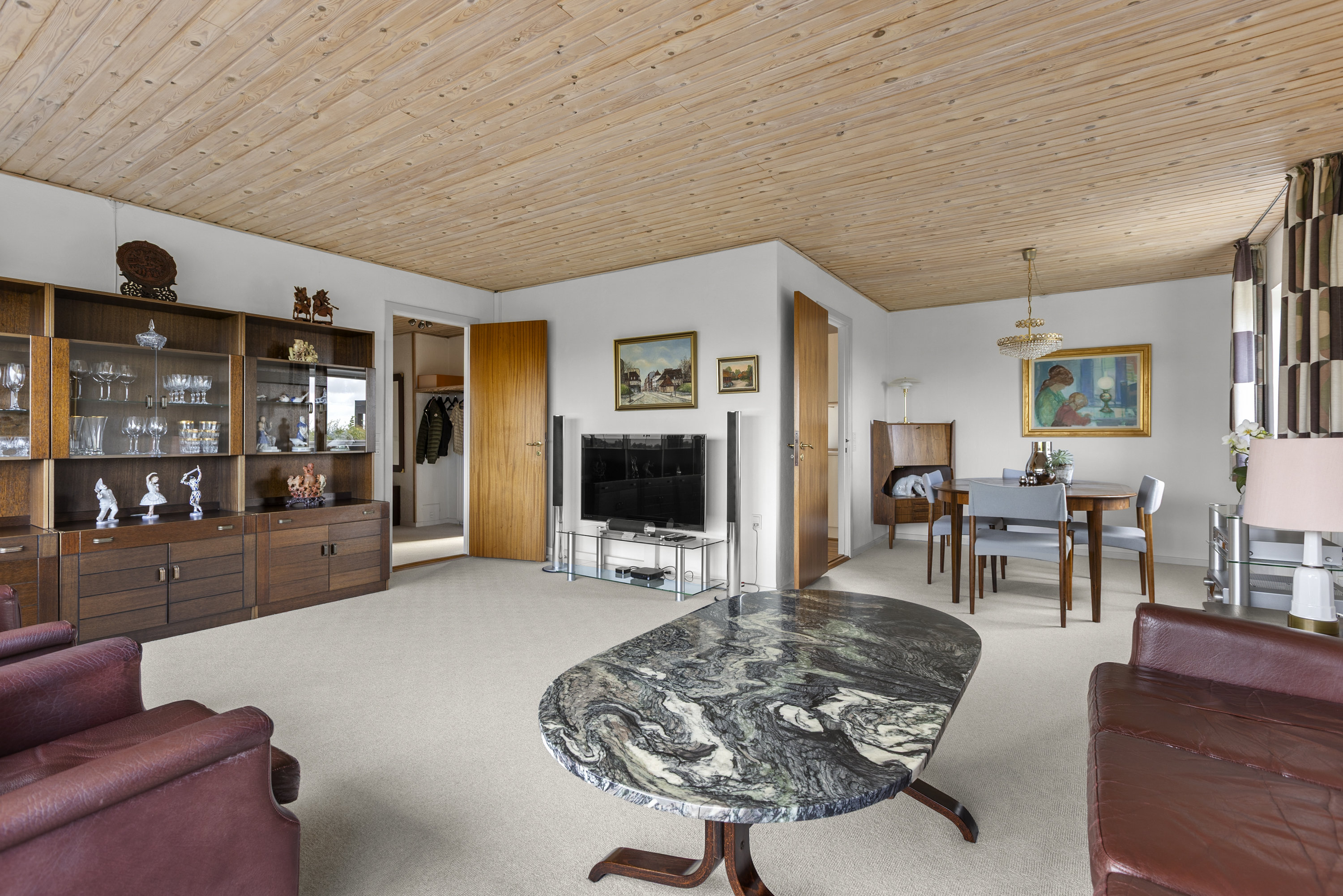 Fremhævet stue billede i fuldskærmstilstand. Billede af Bøgebakken 10, 4400 Kalundborg