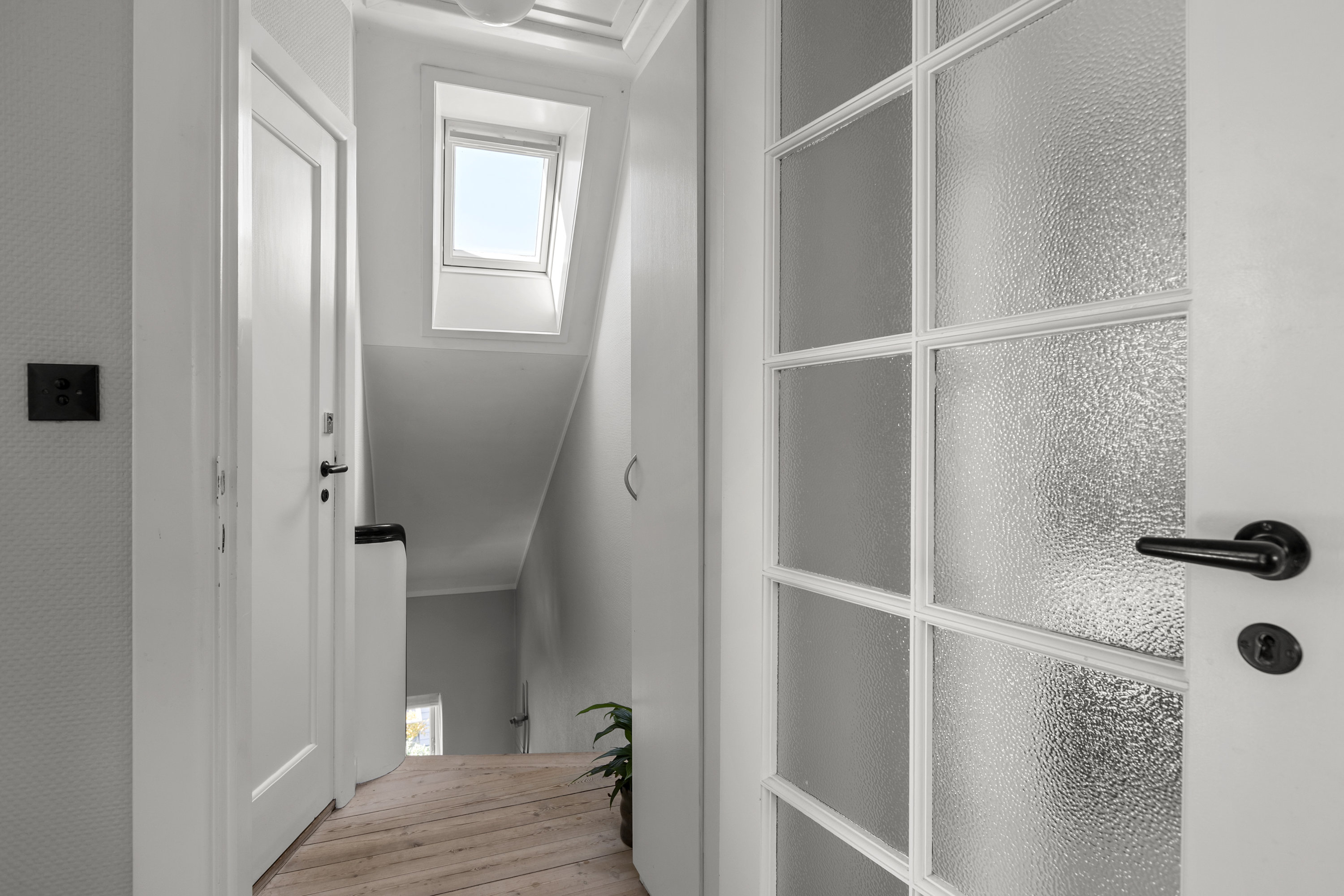 Fremhævet gang billede i fuldskærmstilstand. Billede af Lundemarken 42, 4400 Kalundborg