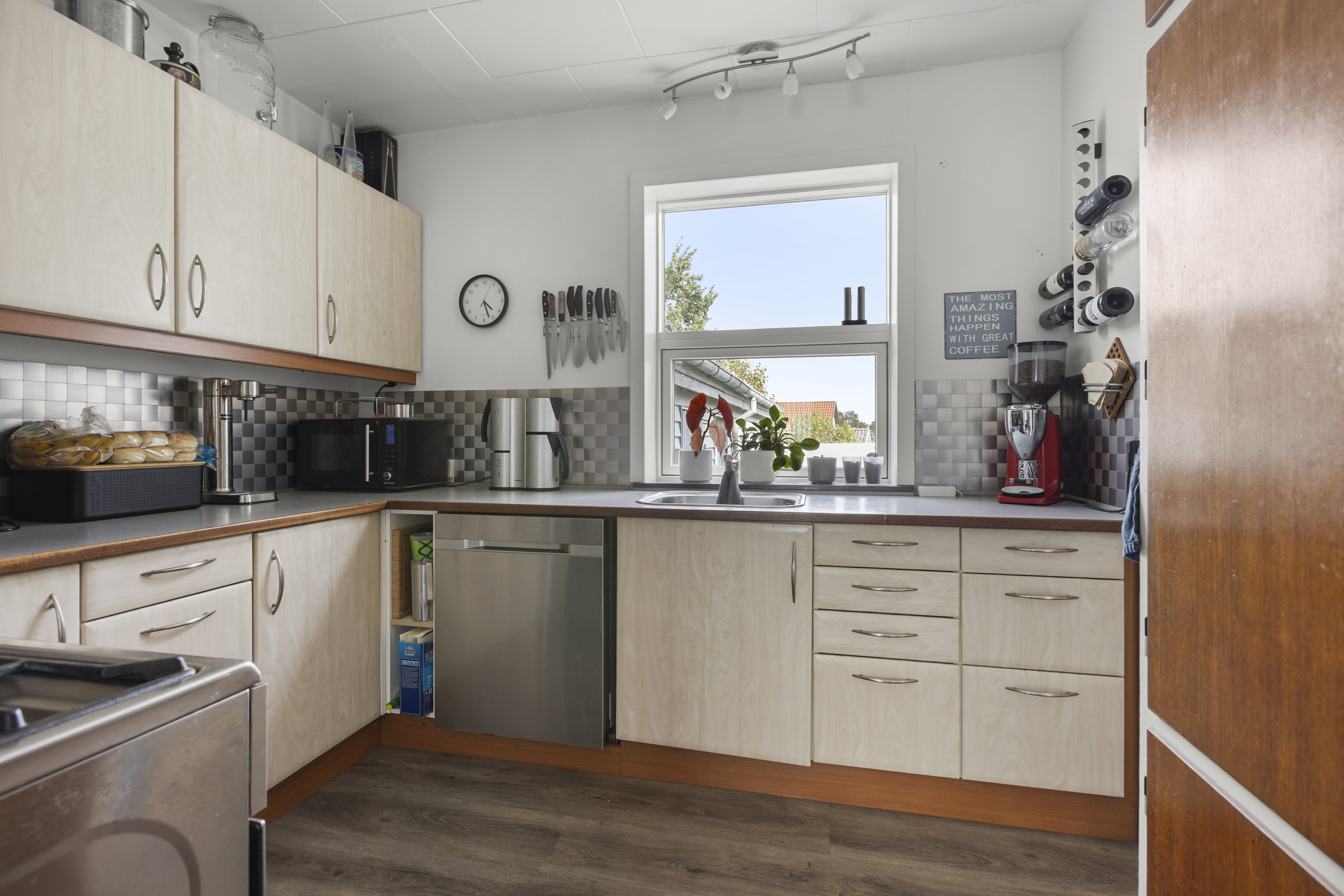 Fremhævet køkken billede i fuldskærmstilstand. Billede af Parcelvej 17, 4470 Svebølle