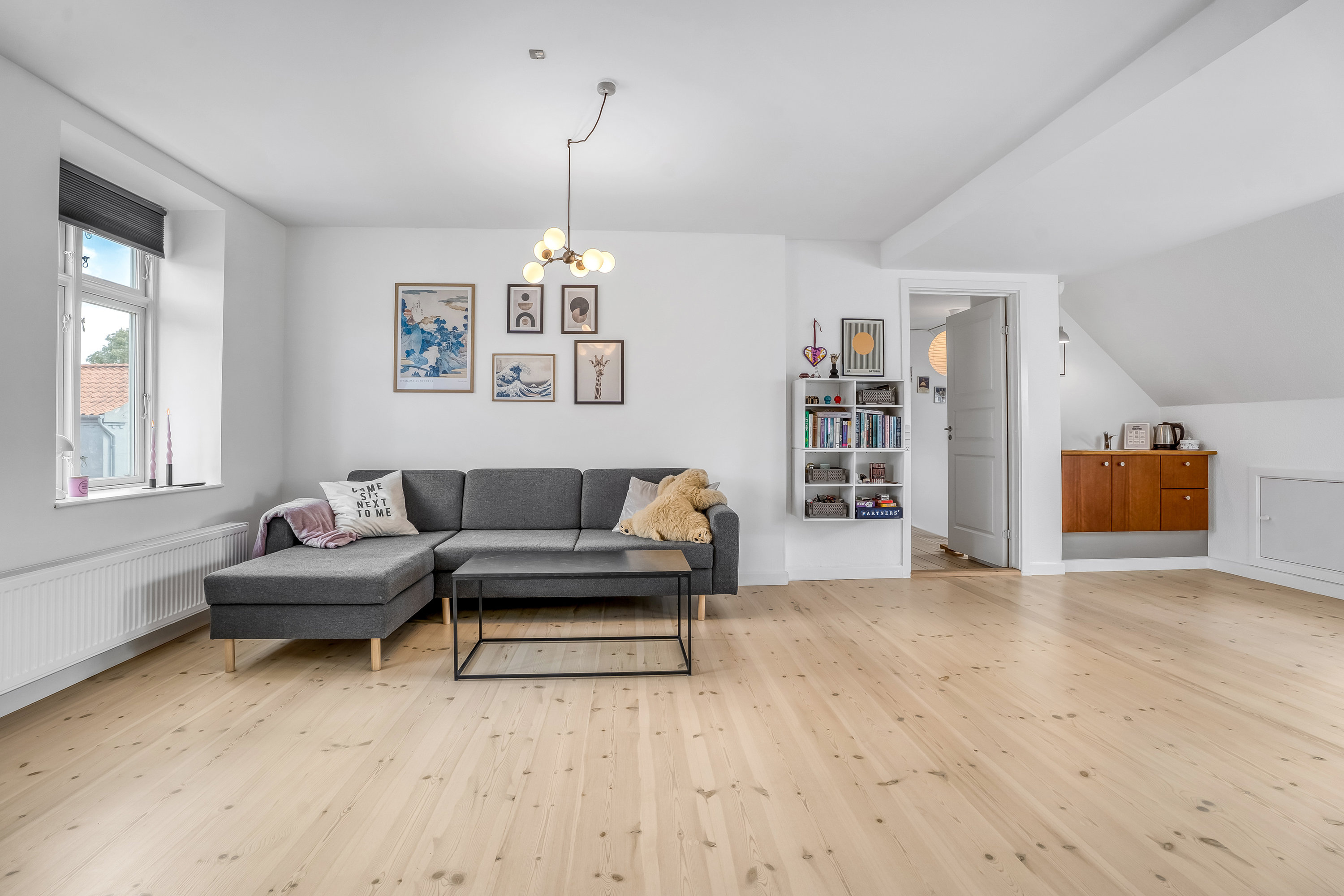 Fremhævet stue billede i fuldskærmstilstand. Billede af Nørregade 8, 4800 Nykøbing F