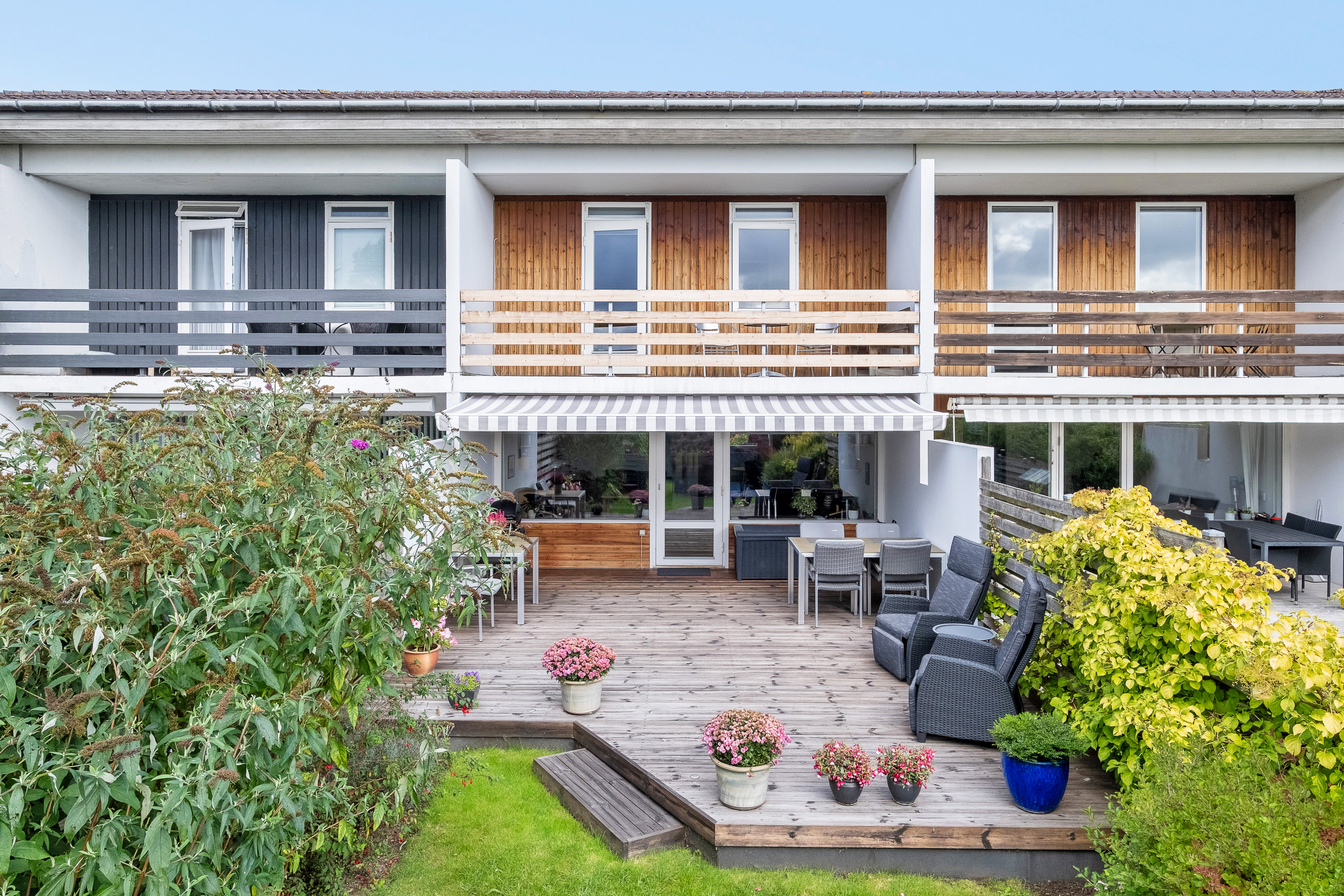 R&#230;kkehus: Bag facade p&#229; Sk&#230;ringvej 31, 8520 Lystrup