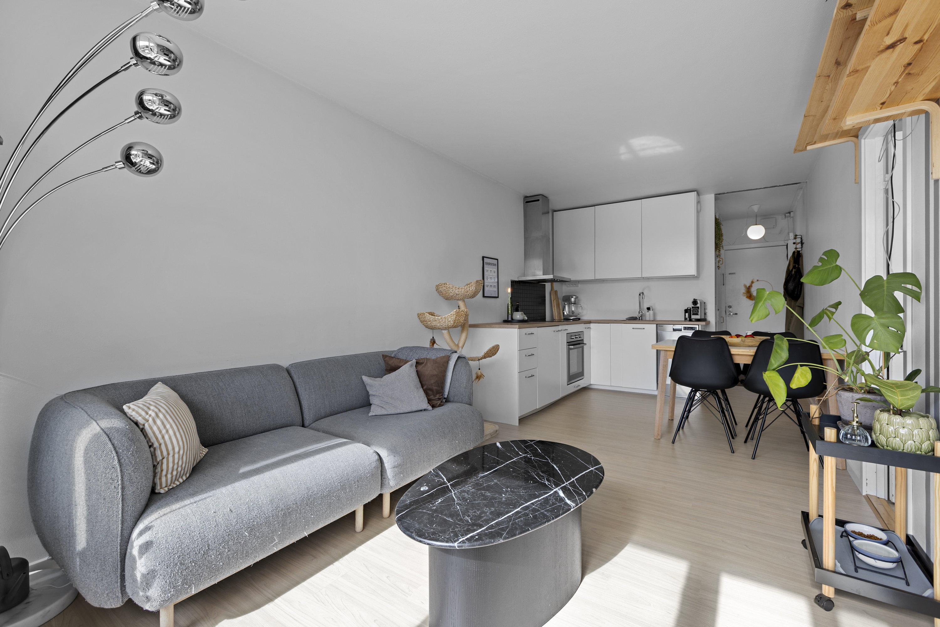 Fremhævet stue billede i fuldskærmstilstand. Billede af Byskov Alle 38, 3. mf., 4200 Slagelse