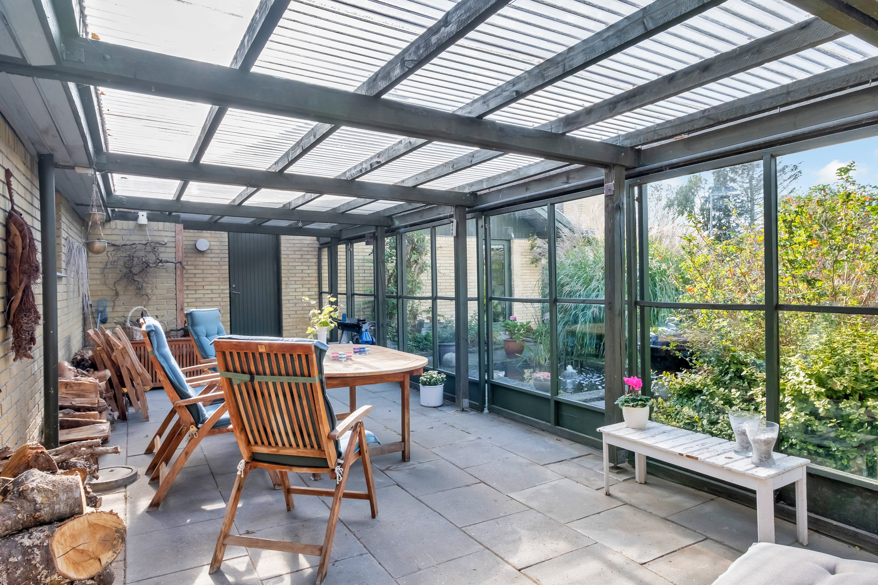 Fremhævet overdækket terrasse billede i fuldskærmstilstand. Billede af Hyldehaven 49, 8520 Lystrup