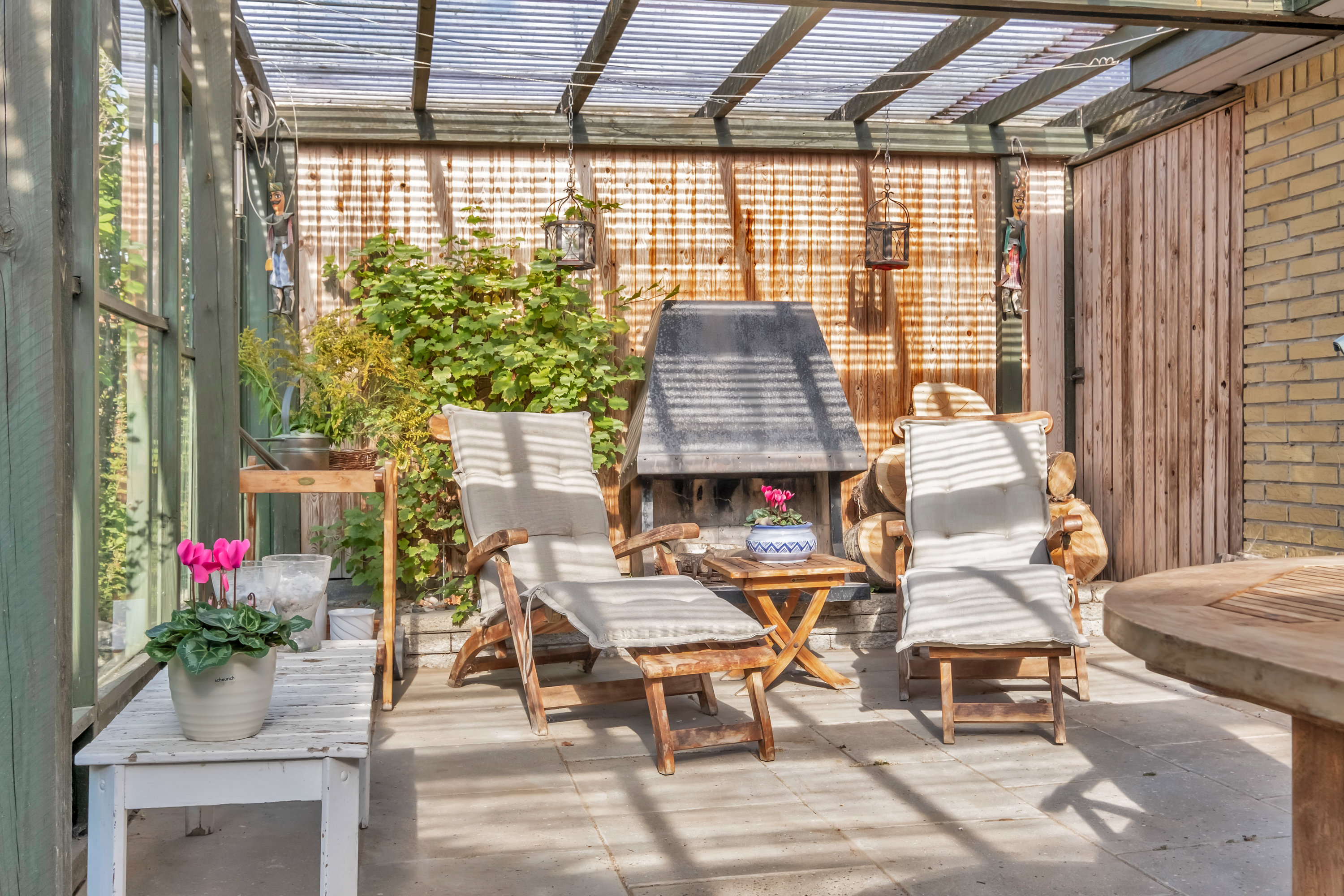 Fremhævet overdækket terrasse billede i fuldskærmstilstand. Billede af Hyldehaven 49, 8520 Lystrup