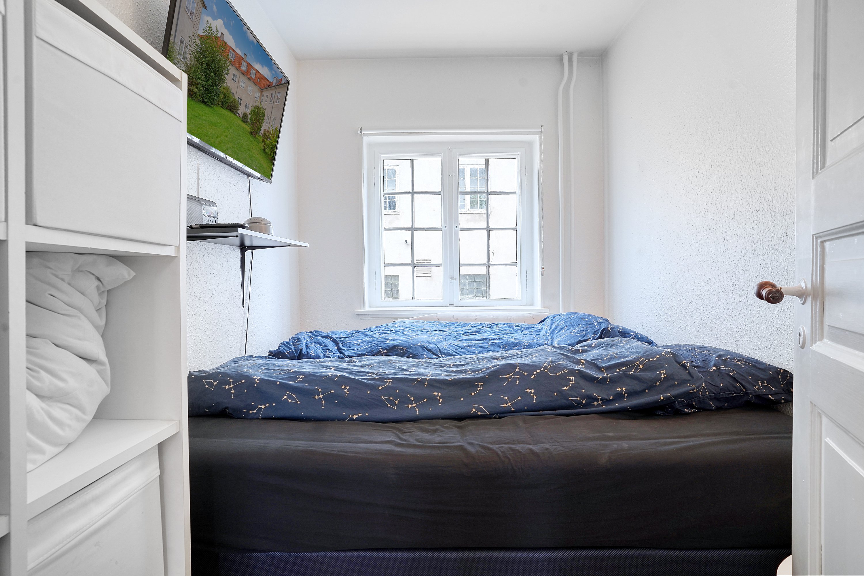 Fremhævet værelse billede i fuldskærmstilstand. Billede af Bragesvej 45, st.. th., 3000 Helsingør