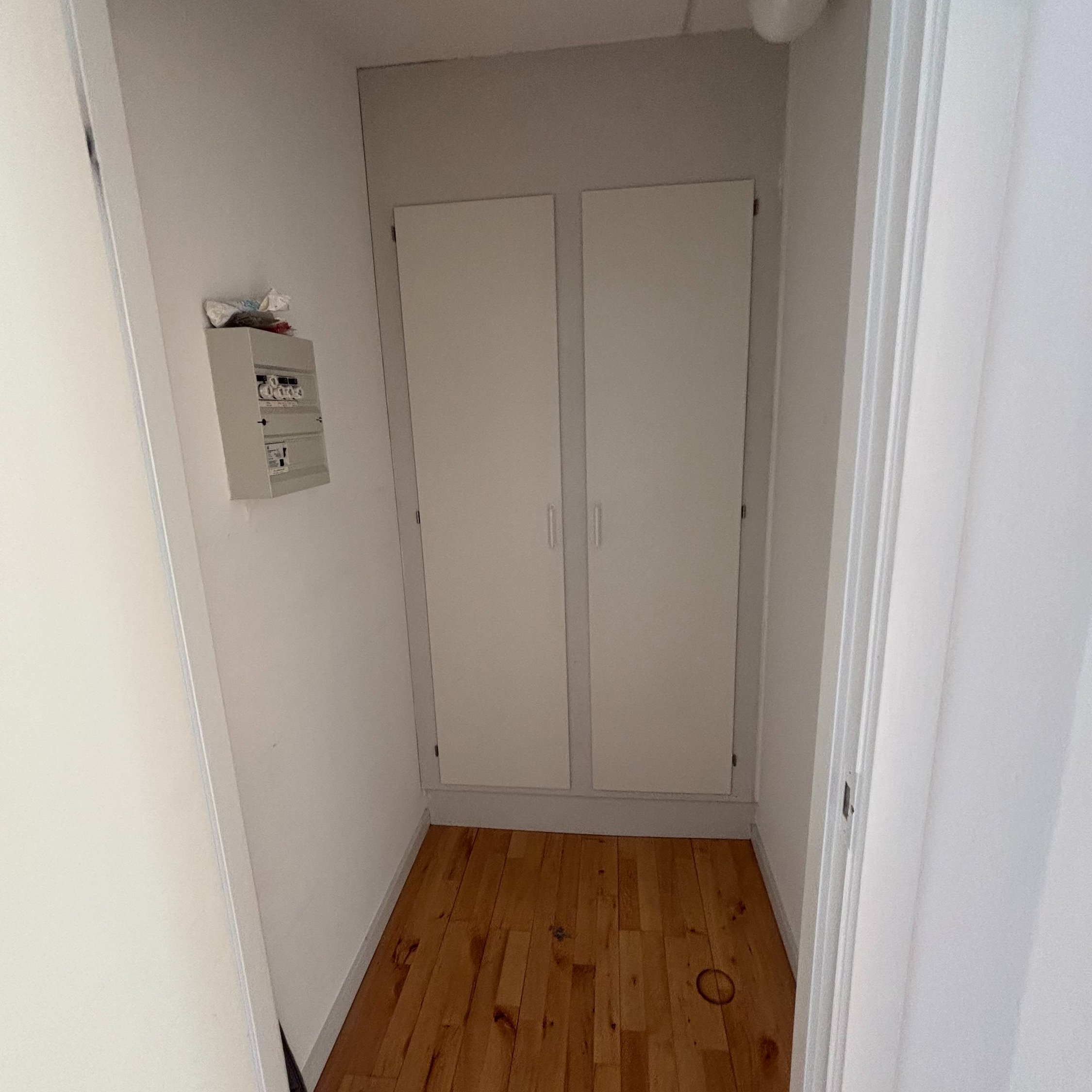 Fremhævet gang billede i fuldskærmstilstand. Billede af Krøyers Gård 31, 2., 4900 Nakskov