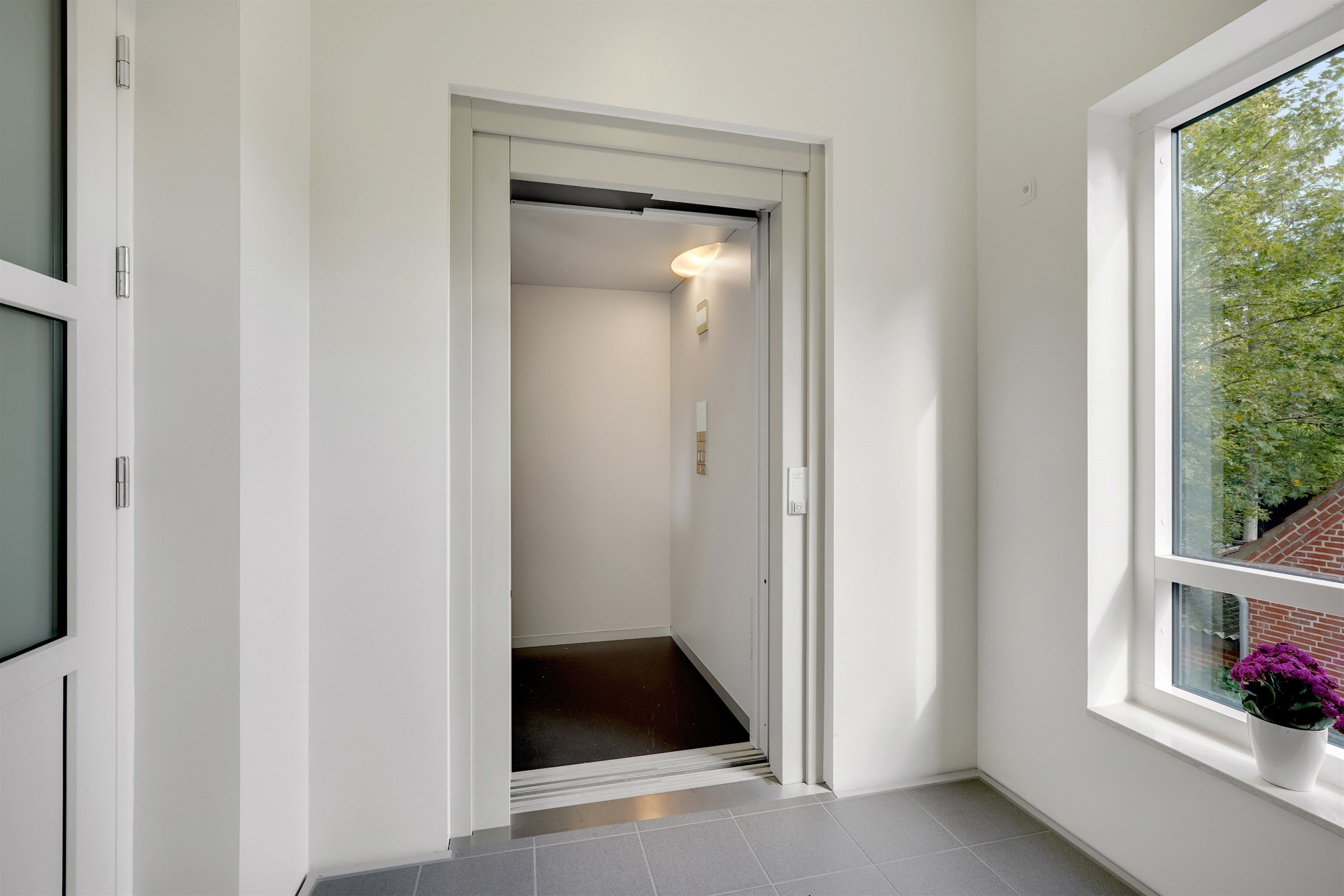 Fremhævet gang billede i fuldskærmstilstand. Billede af Hovedgaden 44C, 1. th., 7190 Billund