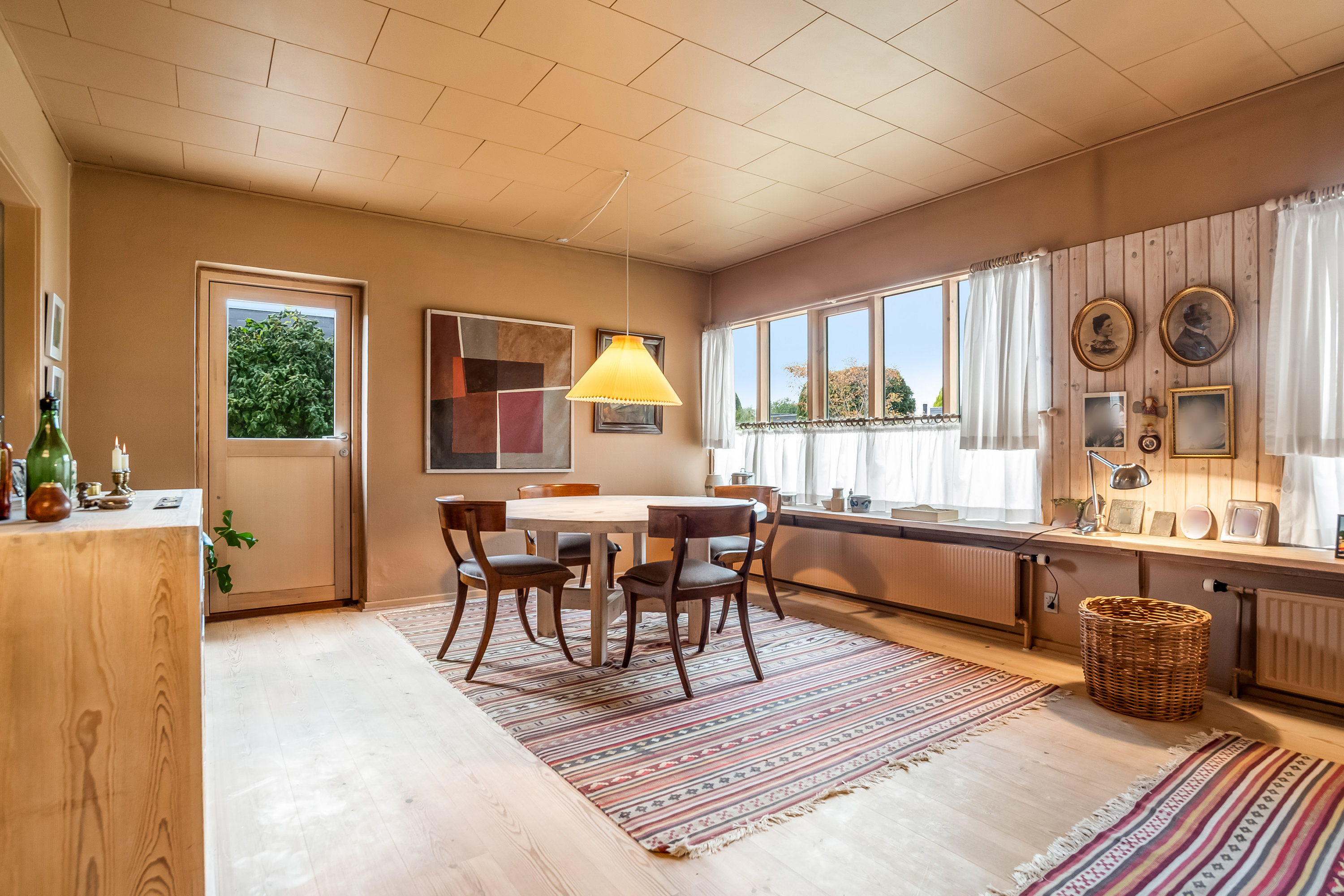 Fremhævet stue billede i fuldskærmstilstand. Billede af Skoleparken 28, 7500 Holstebro