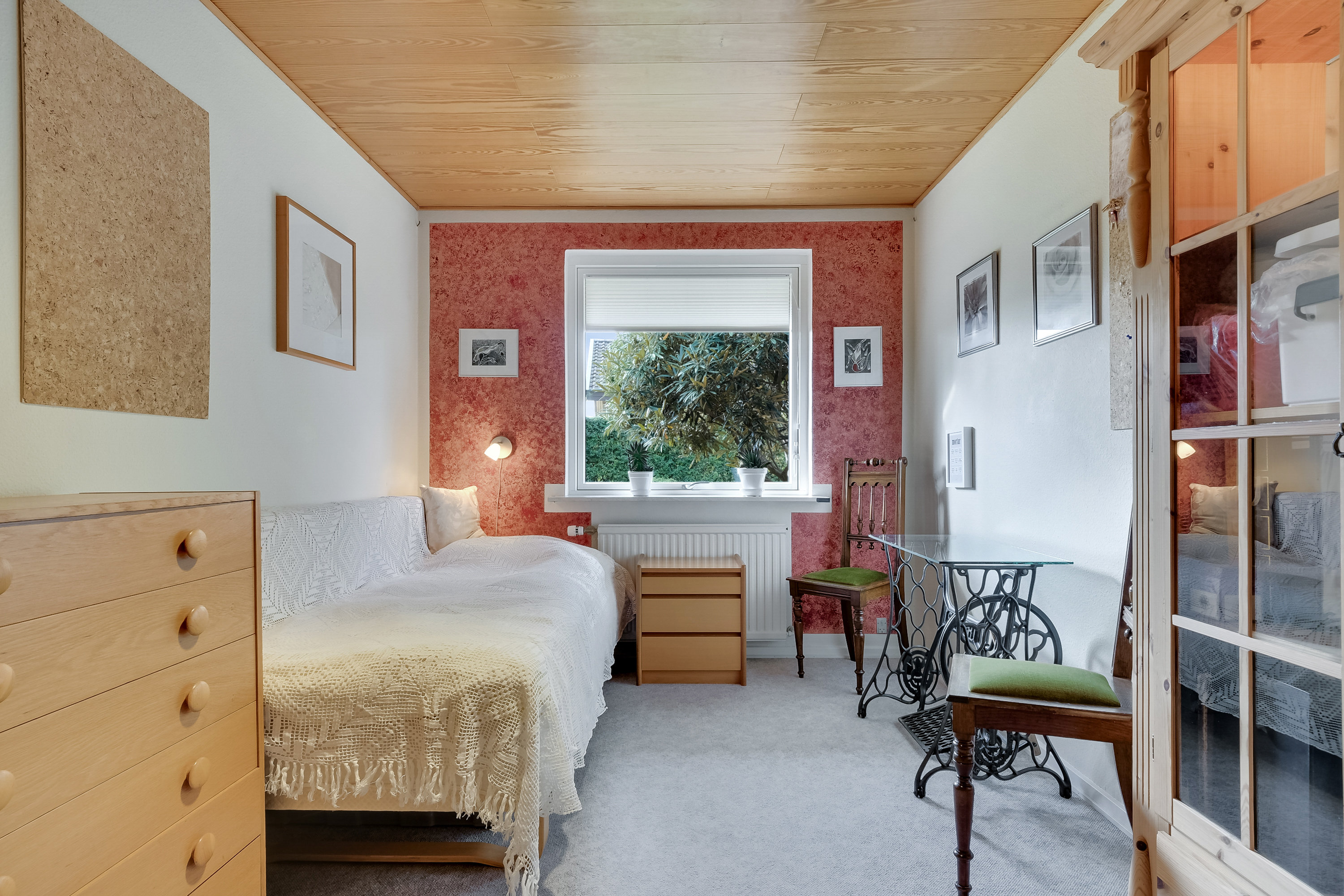 Fremhævet soveværelse billede i fuldskærmstilstand. Billede af Rosenlunden 15, Aunslev, 5800 Nyborg