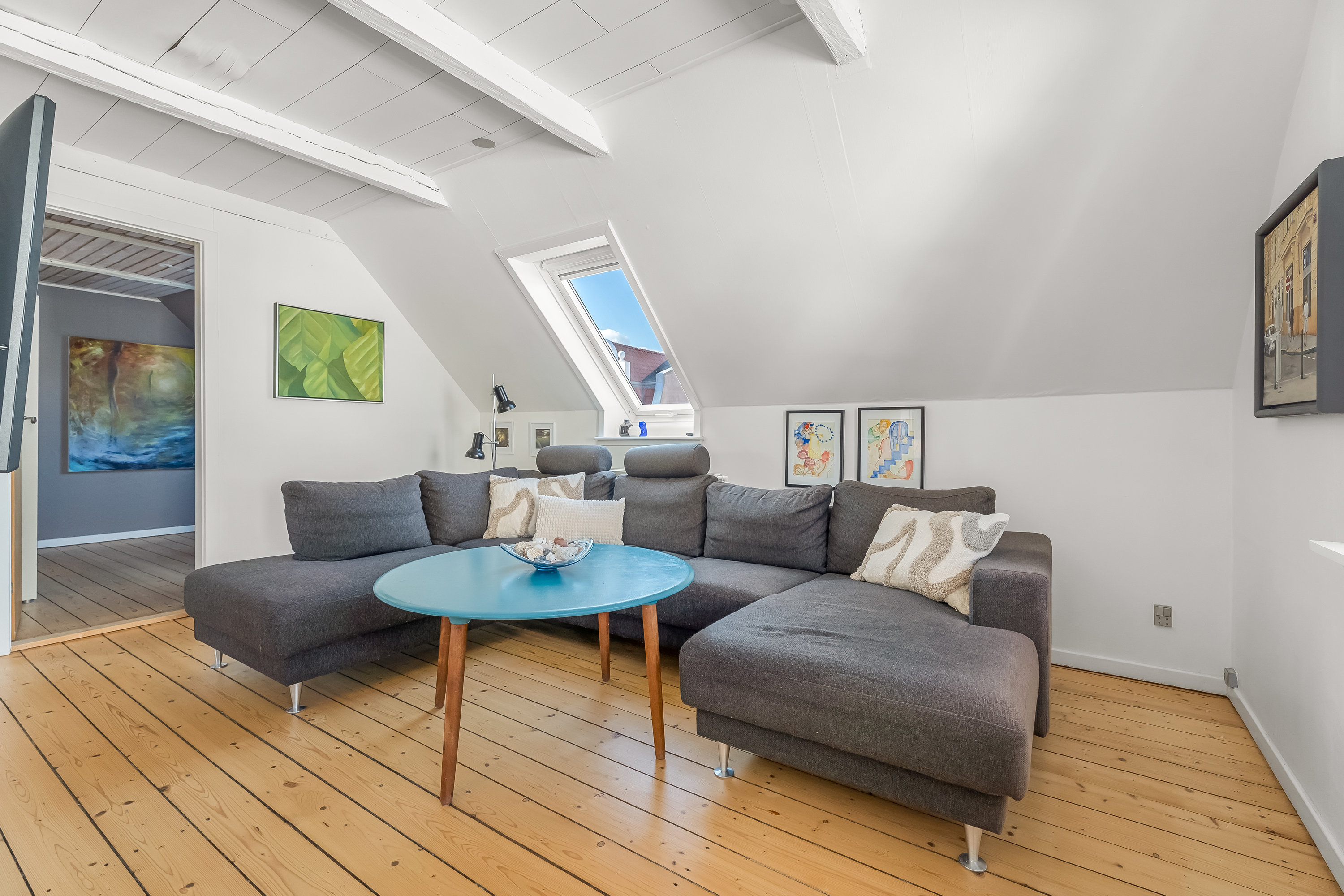 Fremhævet stue billede i fuldskærmstilstand. Billede af Holchsgade 2, 4800 Nykøbing F