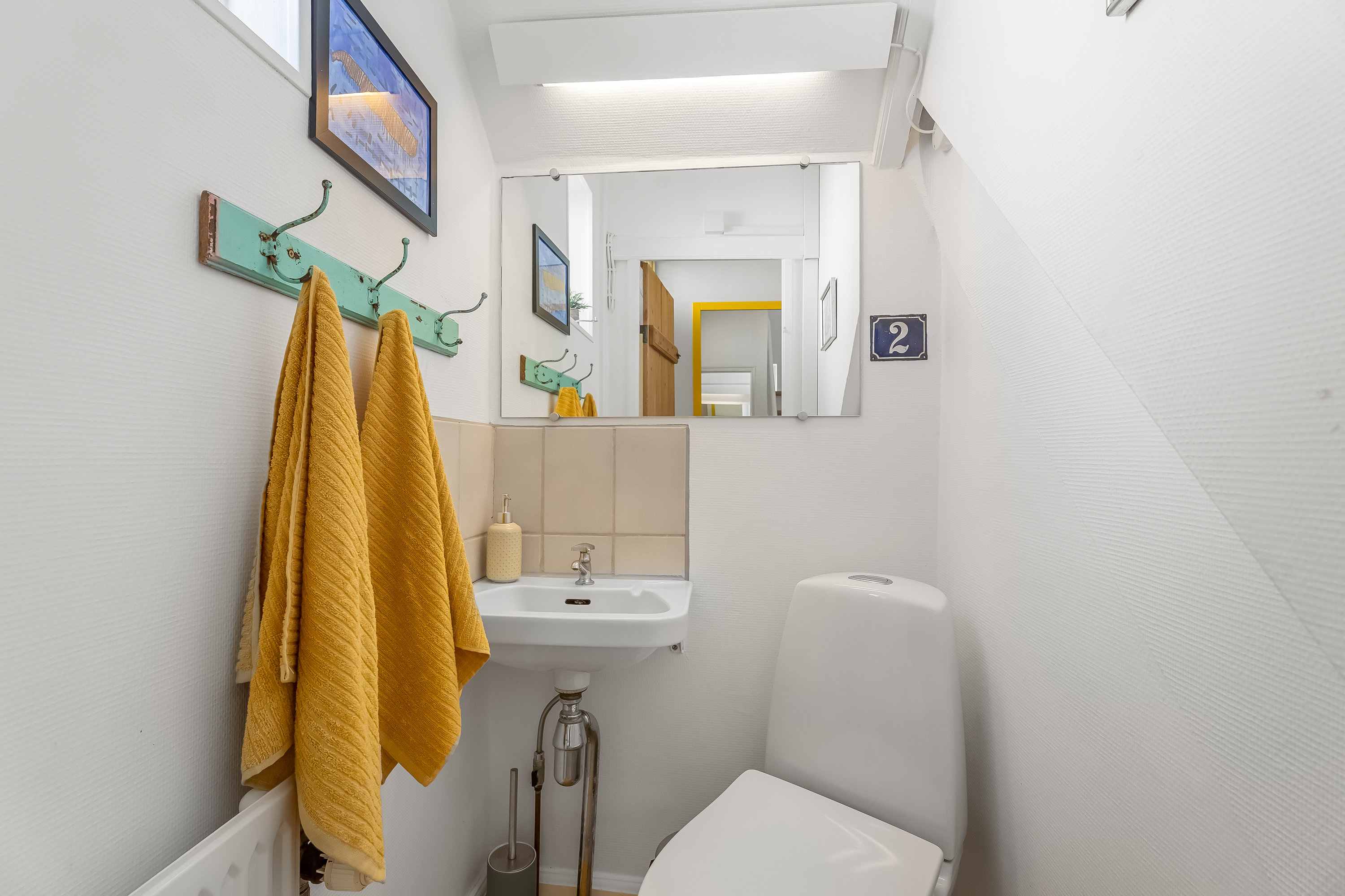 Fremhævet toilet billede i fuldskærmstilstand. Billede af Holchsgade 2, 4800 Nykøbing F