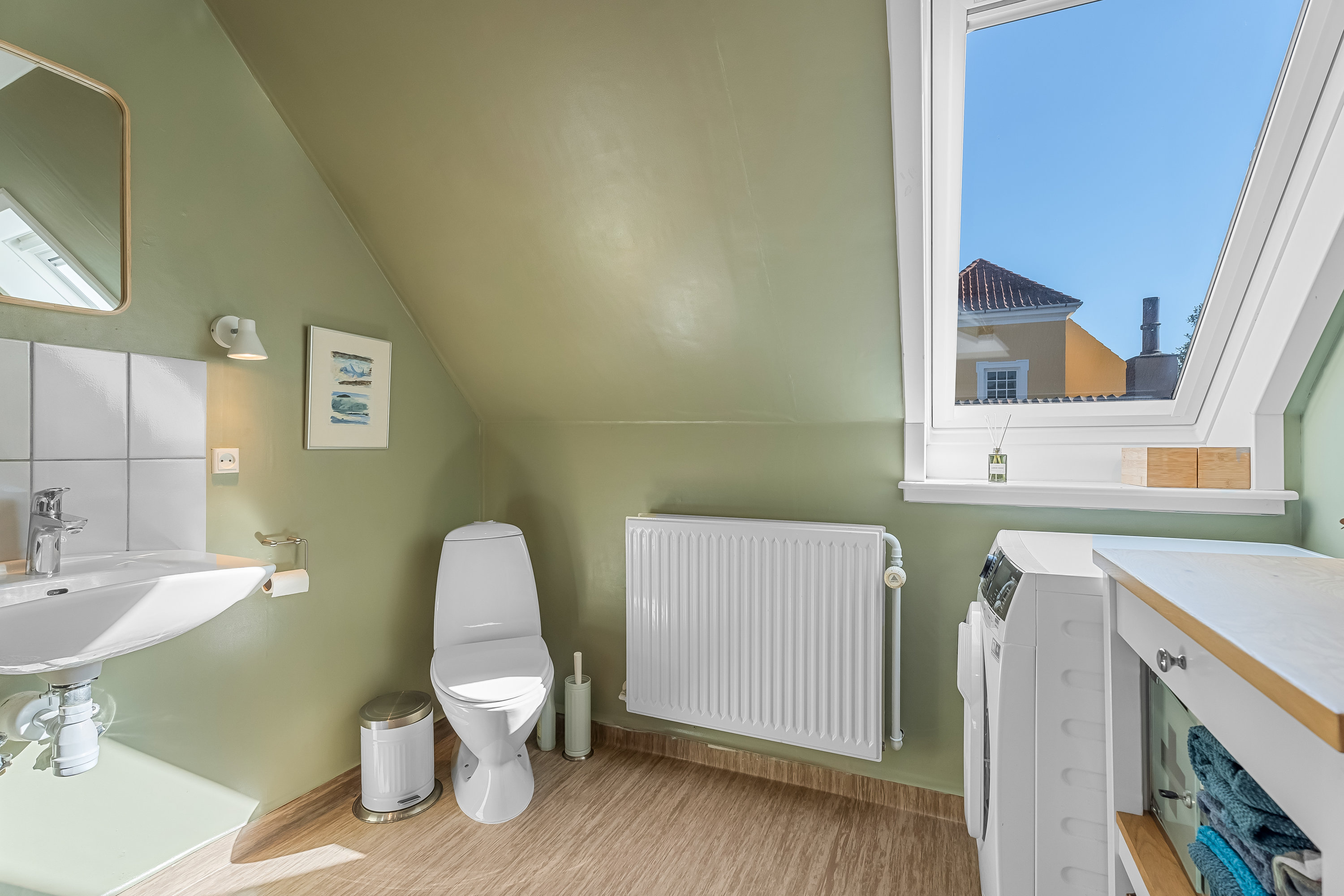 Fremhævet badeværelse billede i fuldskærmstilstand. Billede af Holchsgade 2, 4800 Nykøbing F