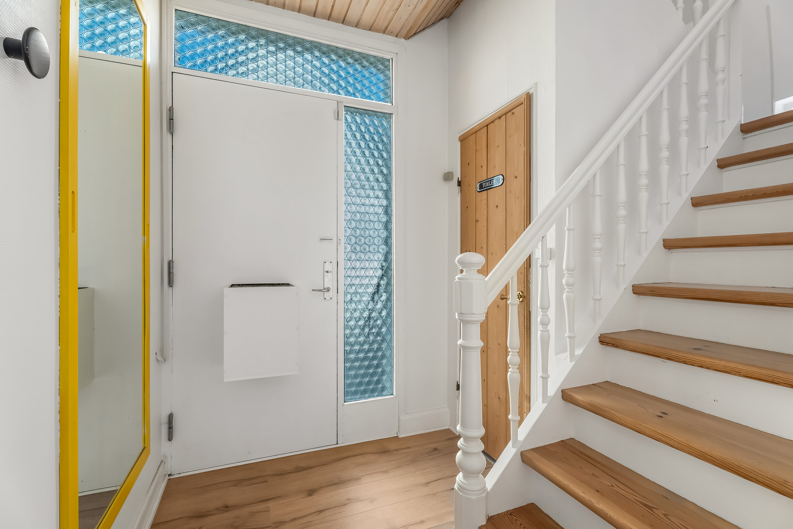 Fremhævet trappe billede i fuldskærmstilstand. Billede af Holchsgade 2, 4800 Nykøbing F