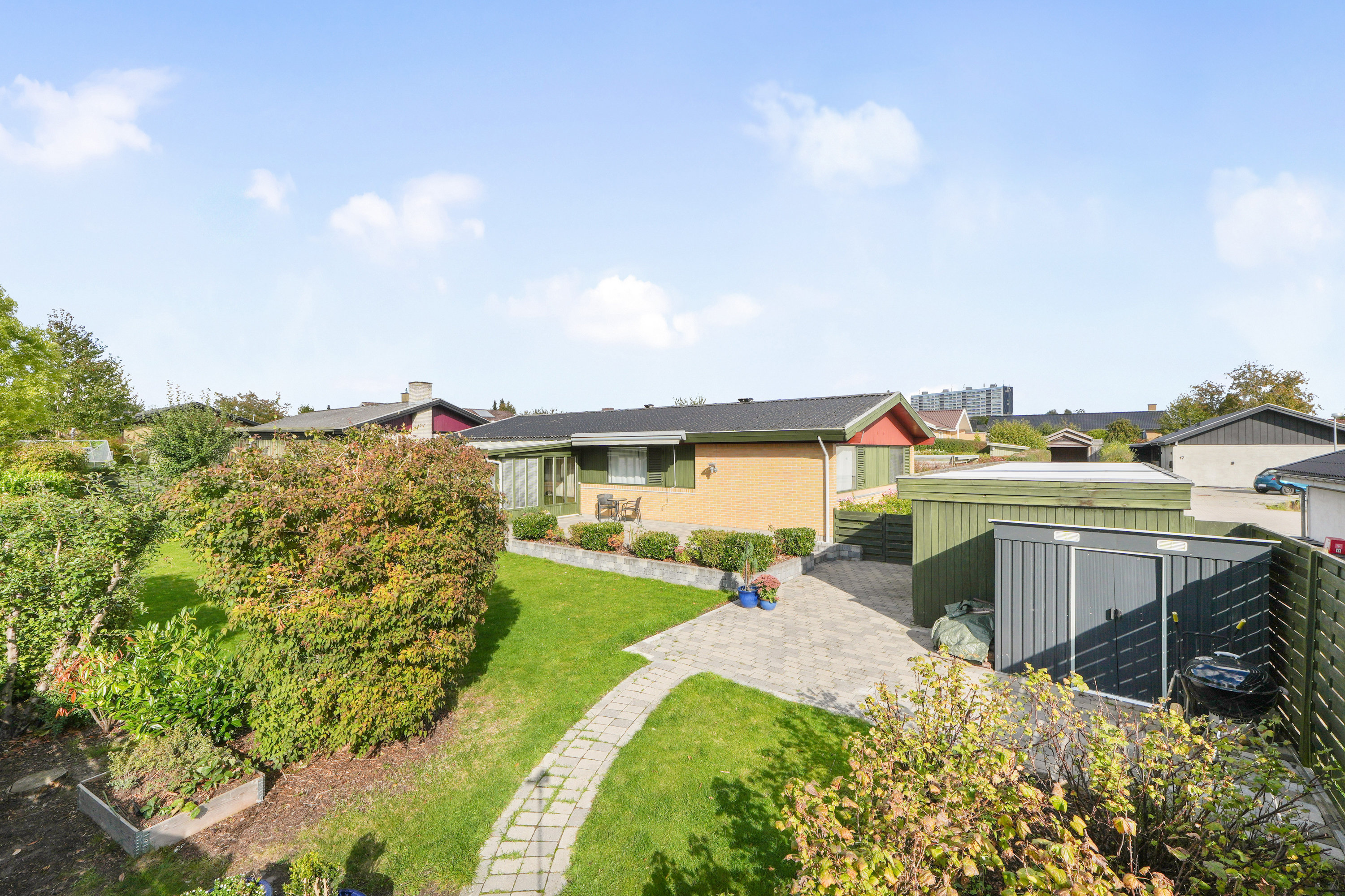 Fremhævet andet billede i fuldskærmstilstand. Billede af Sommerbuen 11, 2750 Ballerup