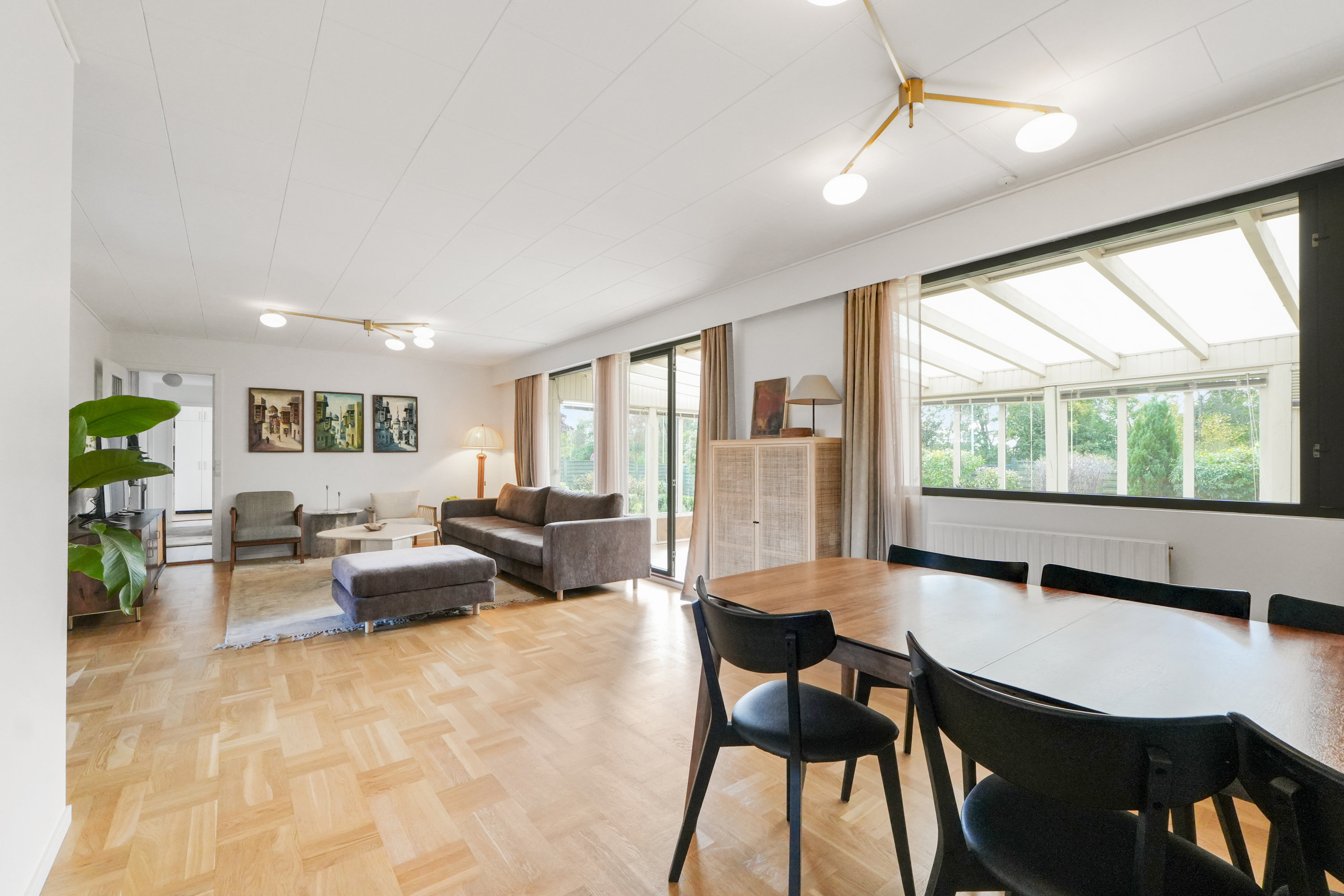 Fremhævet andet billede i fuldskærmstilstand. Billede af Sommerbuen 11, 2750 Ballerup