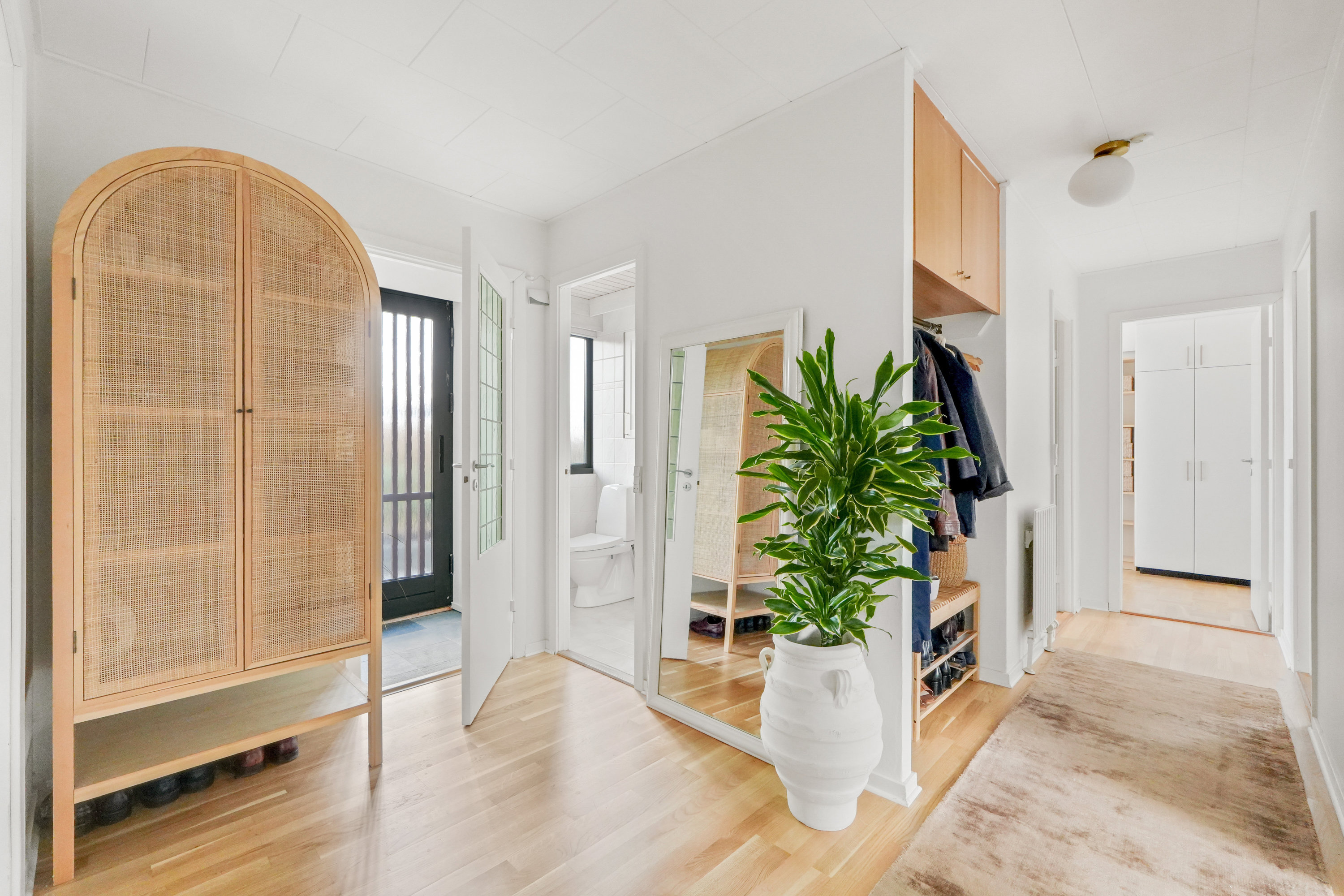 Fremhævet andet billede i fuldskærmstilstand. Billede af Sommerbuen 11, 2750 Ballerup