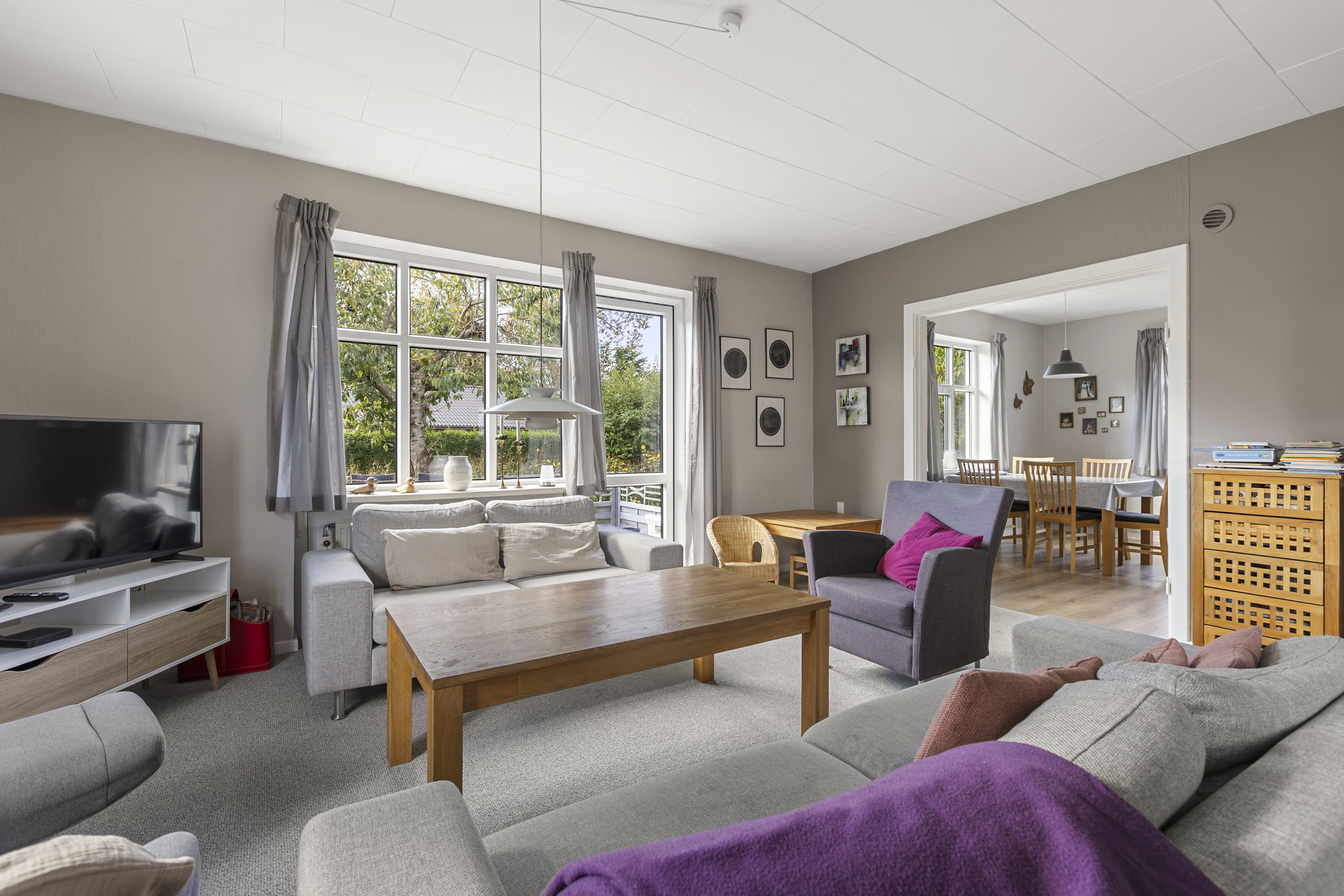 Fremhævet stue billede i fuldskærmstilstand. Billede af Terslevvej 71, Ørslev, 4100 Ringsted