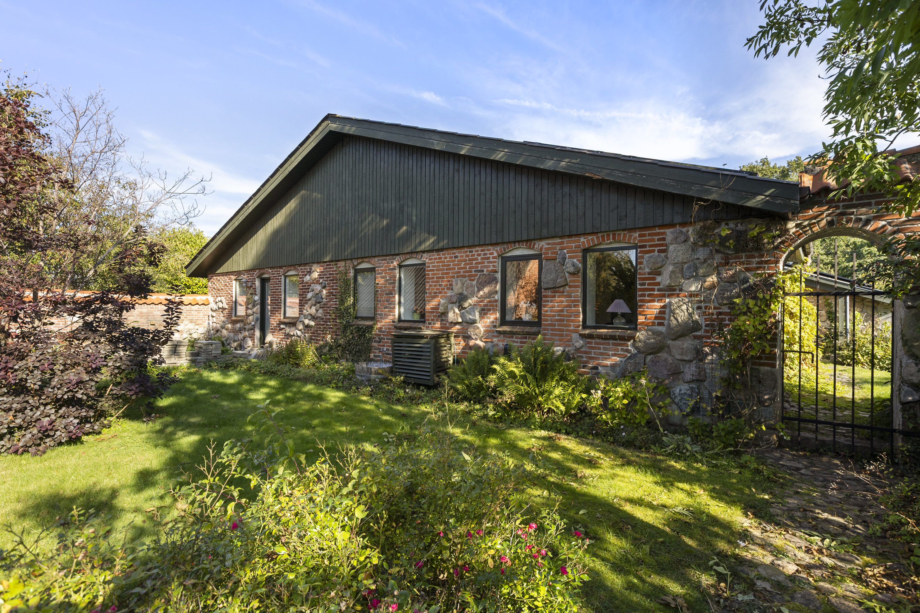 Fremhævet ejendommen billede i fuldskærmstilstand. Billede af Bøgevej 10, 4490 Jerslev Sjælland