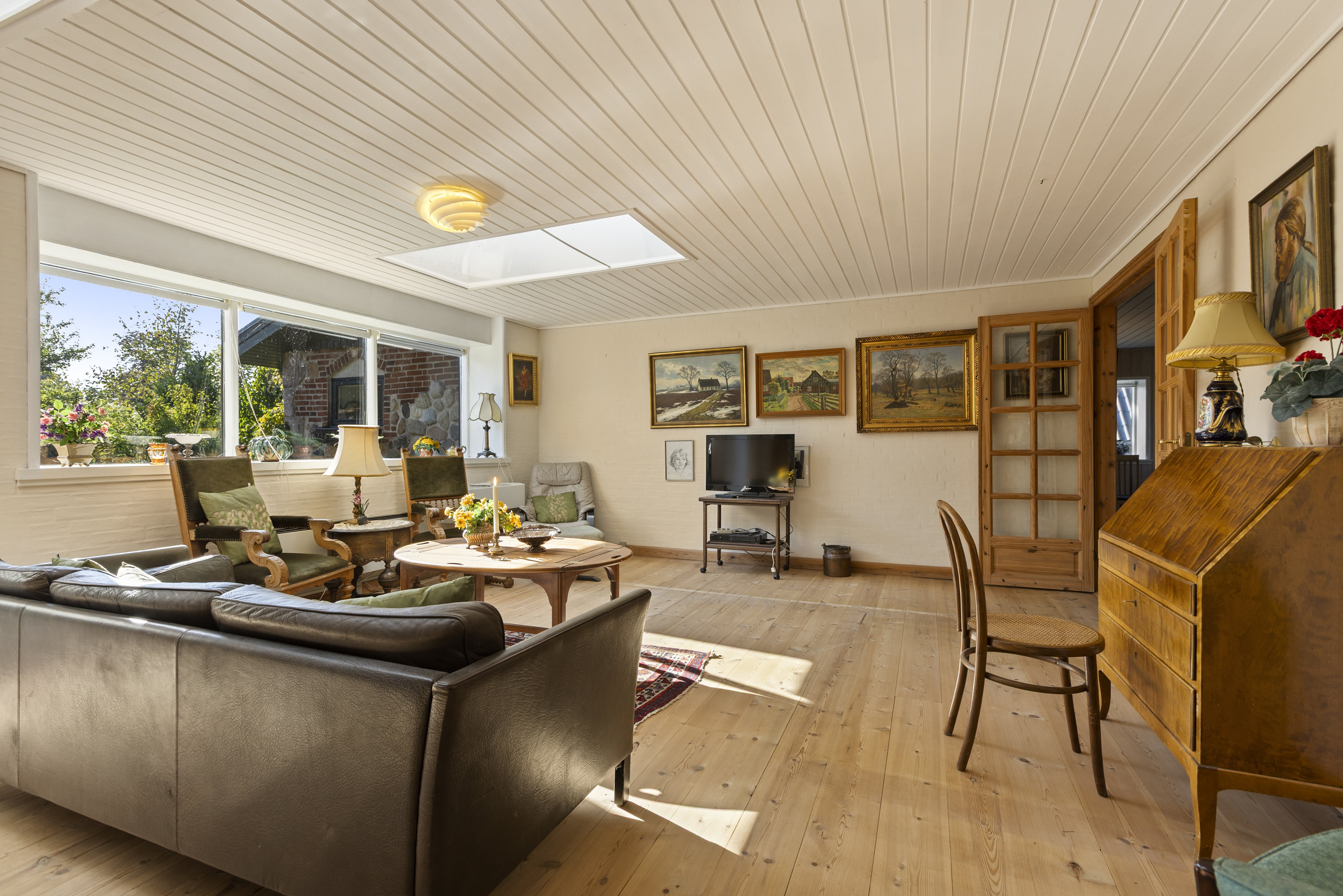 Fremhævet stue billede i fuldskærmstilstand. Billede af Bøgevej 10, 4490 Jerslev Sjælland