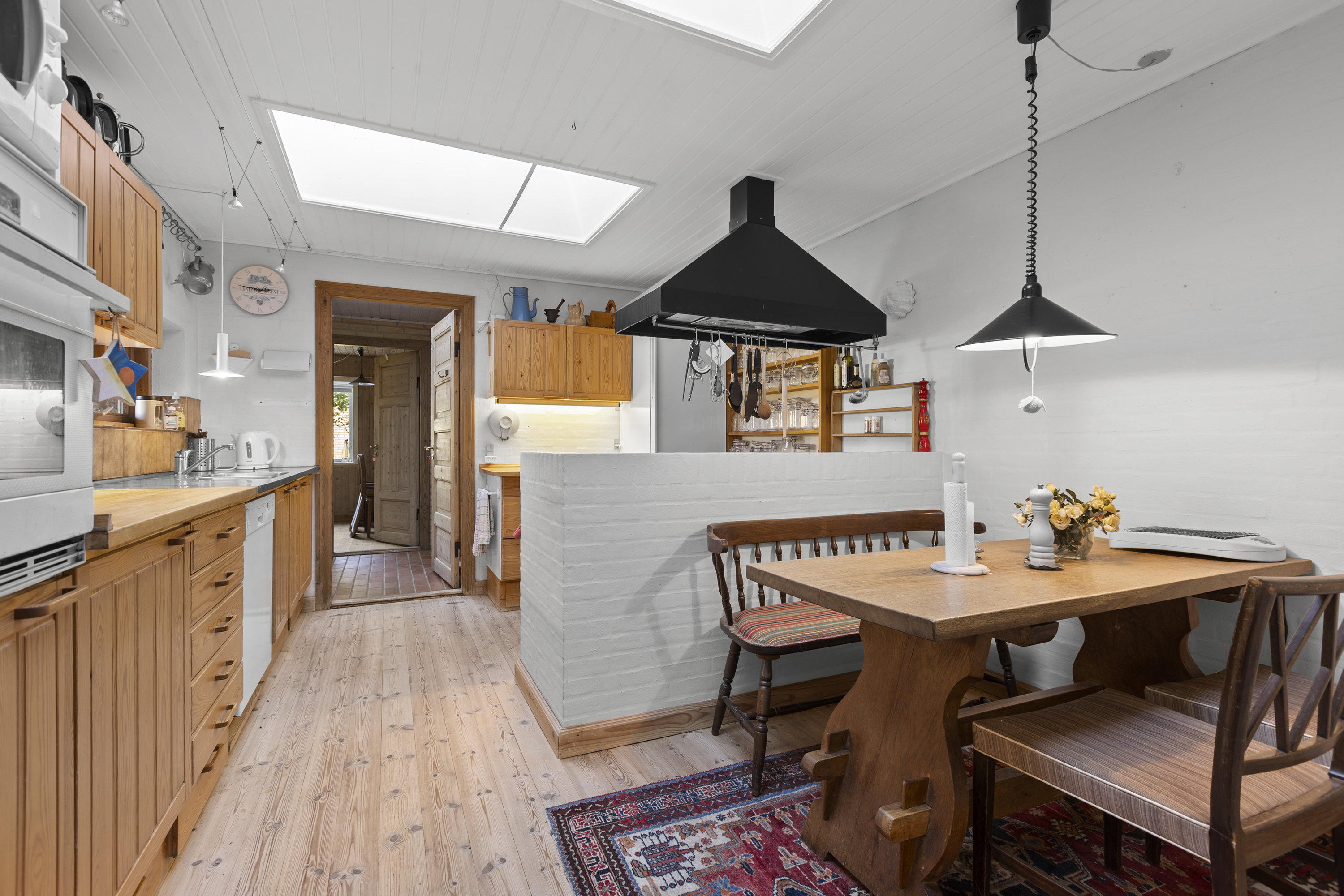 Fremhævet køkken billede i fuldskærmstilstand. Billede af Bøgevej 10, 4490 Jerslev Sjælland