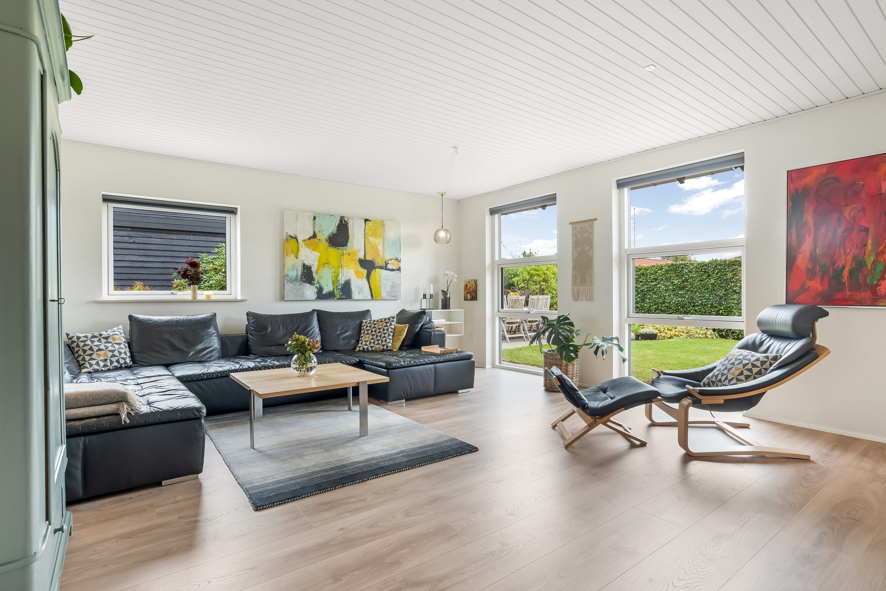 Fremhævet stue billede i fuldskærmstilstand. Billede af Lyngkrogen 26, Mejdal, 7500 Holstebro