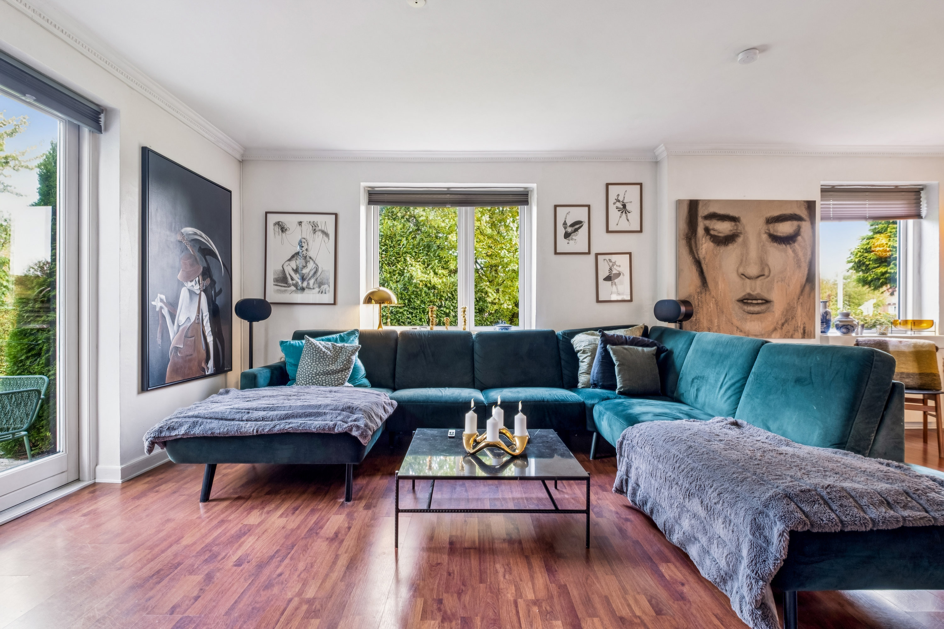 Fremhævet stue billede i fuldskærmstilstand. Billede af Østerhåbsvej 3, Hatting, 8700 Horsens