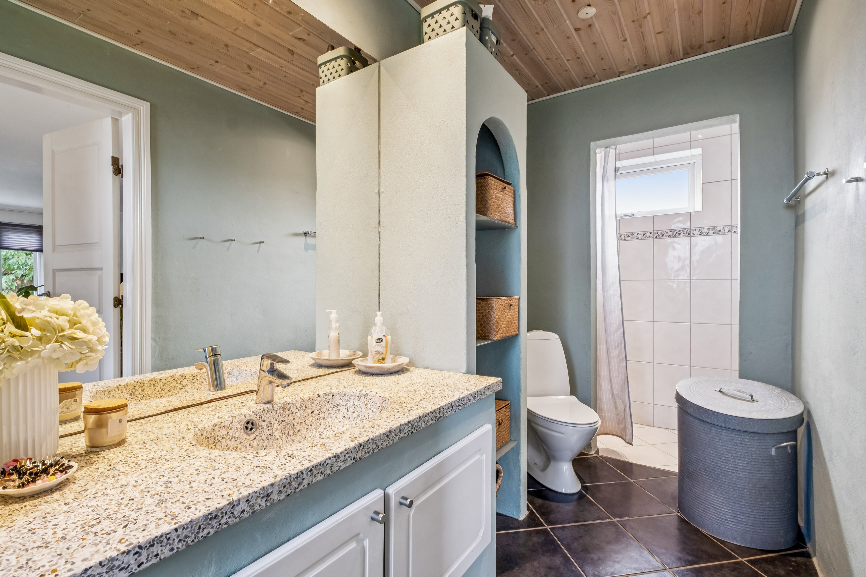 Fremhævet badeværelse billede i fuldskærmstilstand. Billede af Østerhåbsvej 3, Hatting, 8700 Horsens