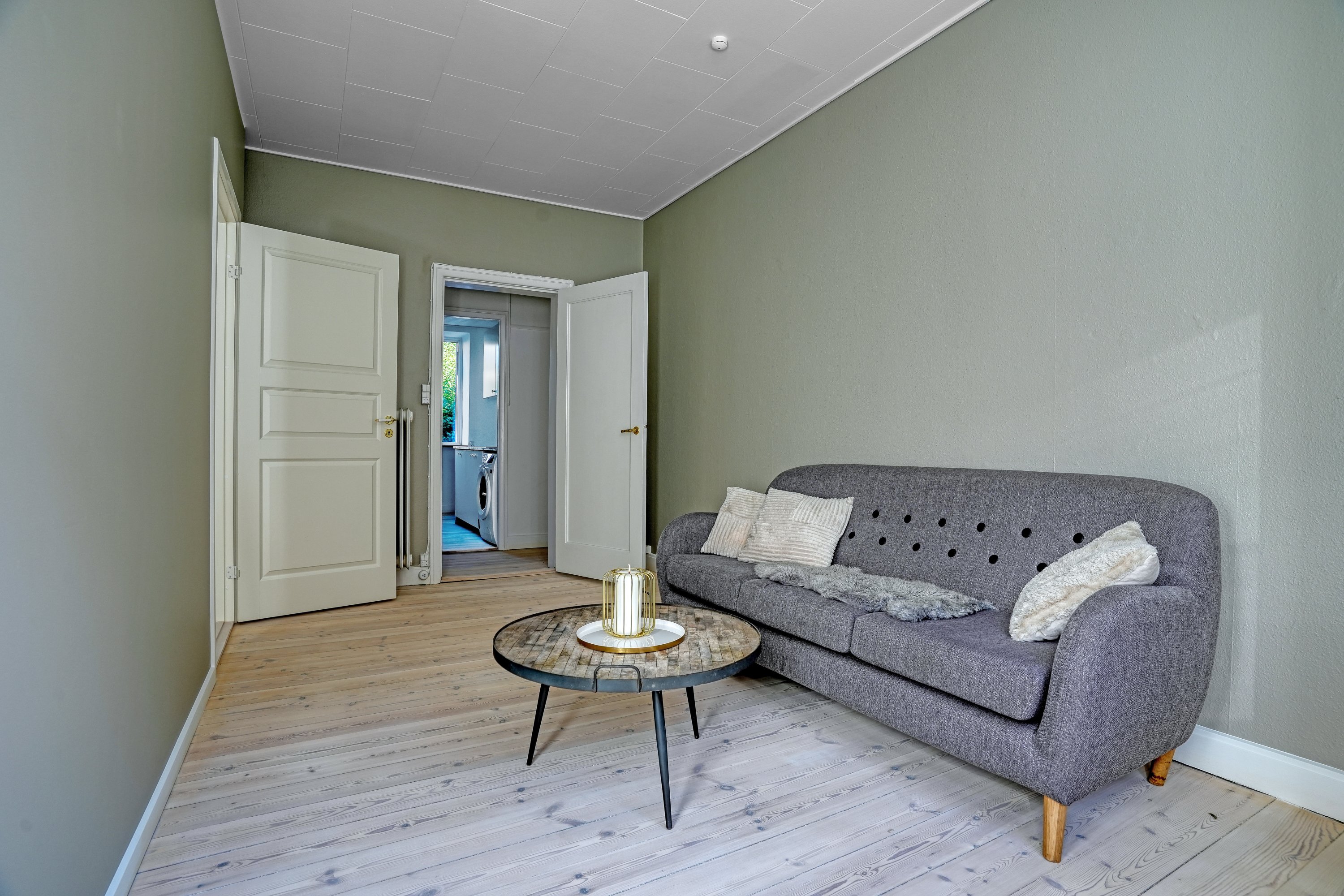 Fremhævet stue billede i fuldskærmstilstand. Billede af Vestbanevej 9, st.. tv., 2500 Valby