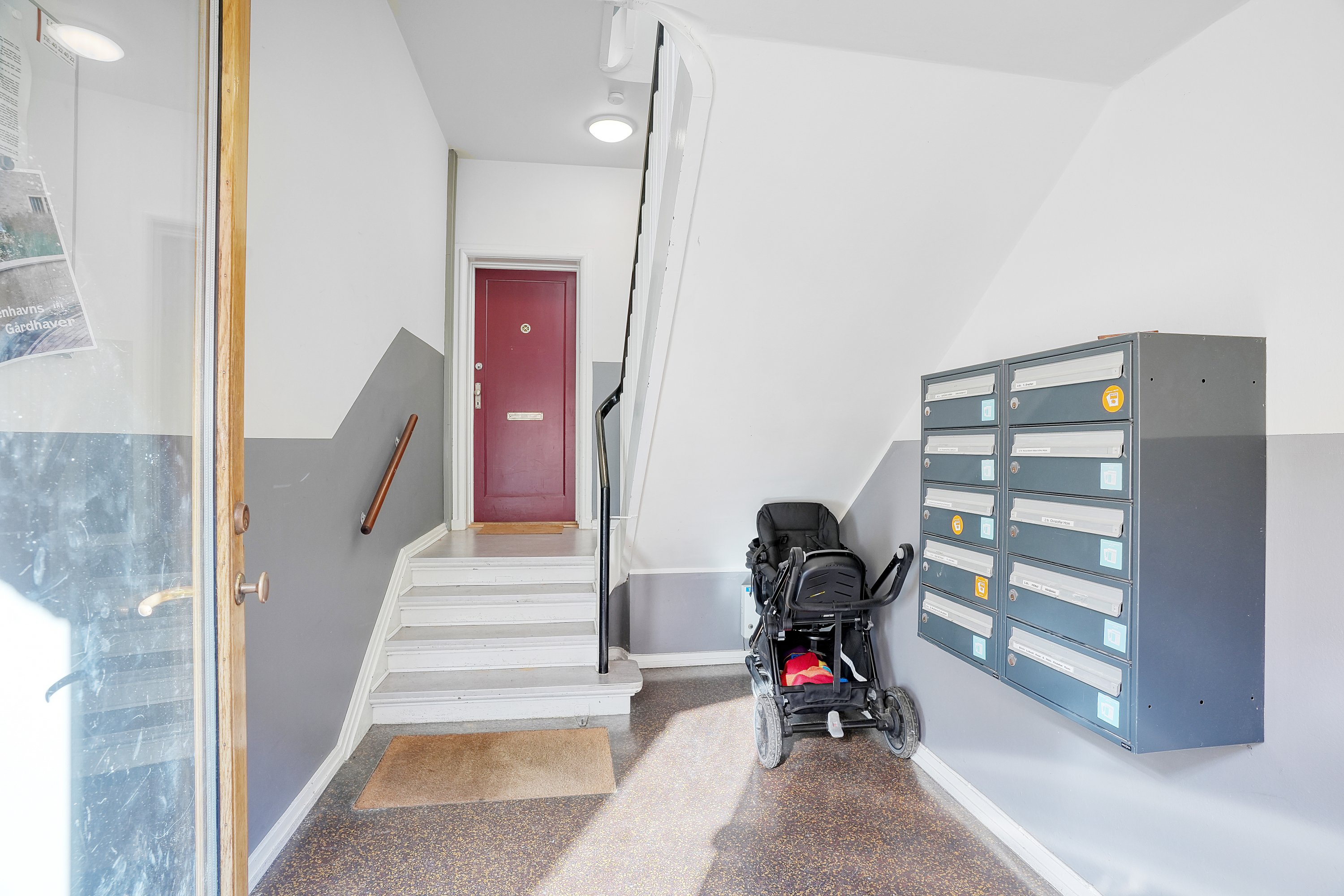 Fremhævet opgang billede i fuldskærmstilstand. Billede af Vestbanevej 9, st.. tv., 2500 Valby