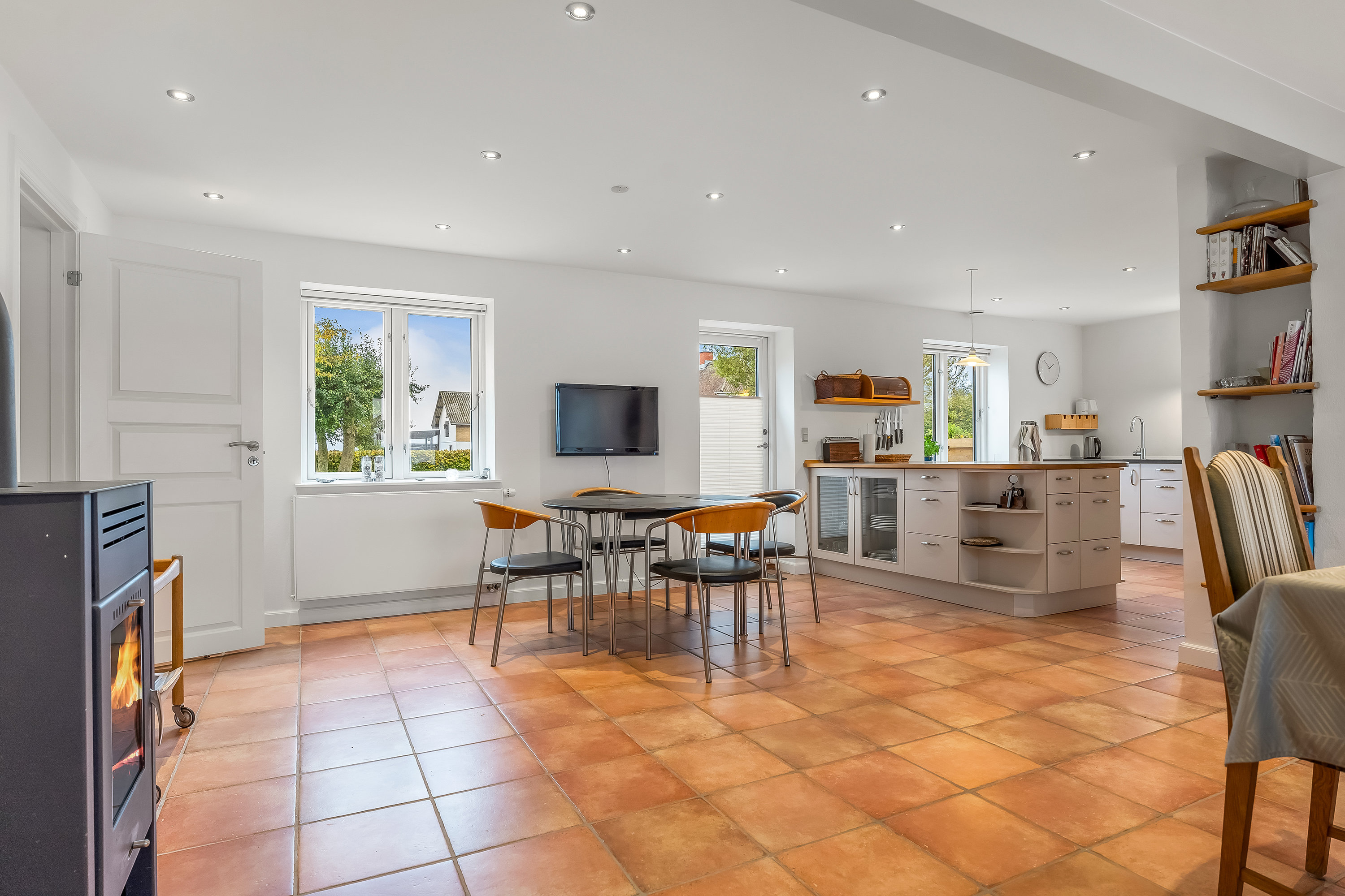 Fremhævet køkken alrum billede i fuldskærmstilstand. Billede af Strandhuse 2, Bregninge, 4871 Horbelev