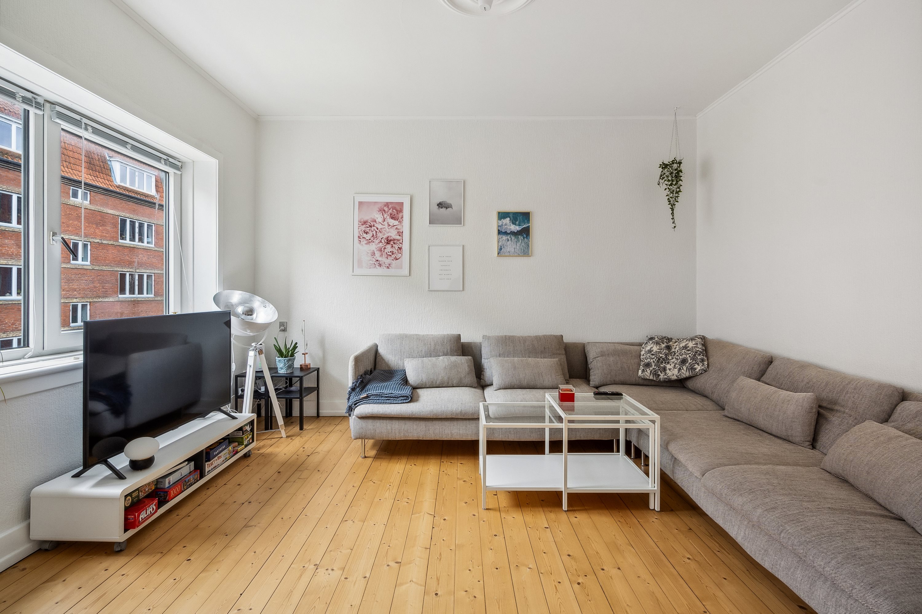 Fremhævet stue billede i fuldskærmstilstand. Billede af Schleppegrellsgade 67, 1. tv., 9000 Aalborg