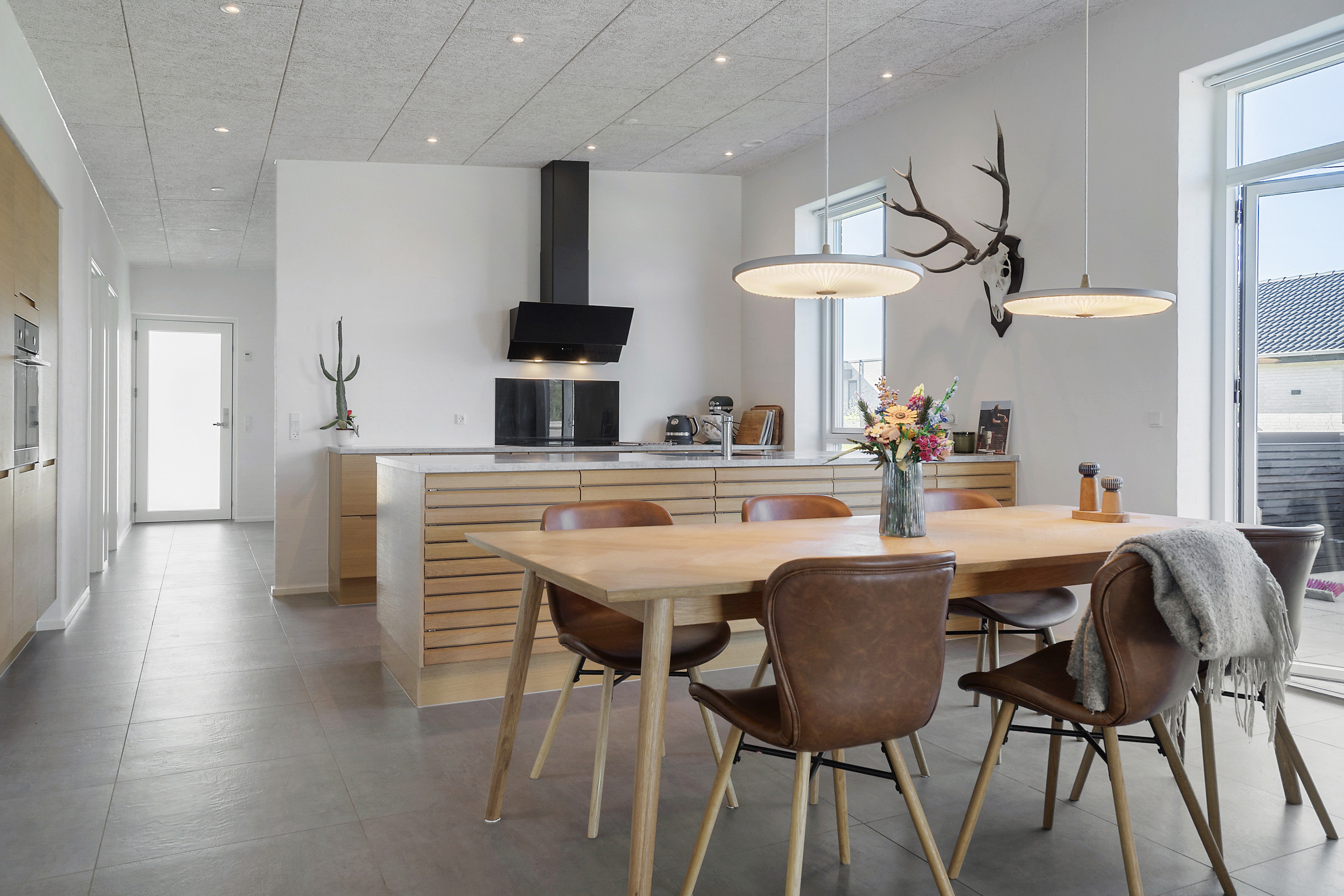 Fremhævet spisestue billede i fuldskærmstilstand. Billede af Lille Dalby Ager 33, 8722 Hedensted