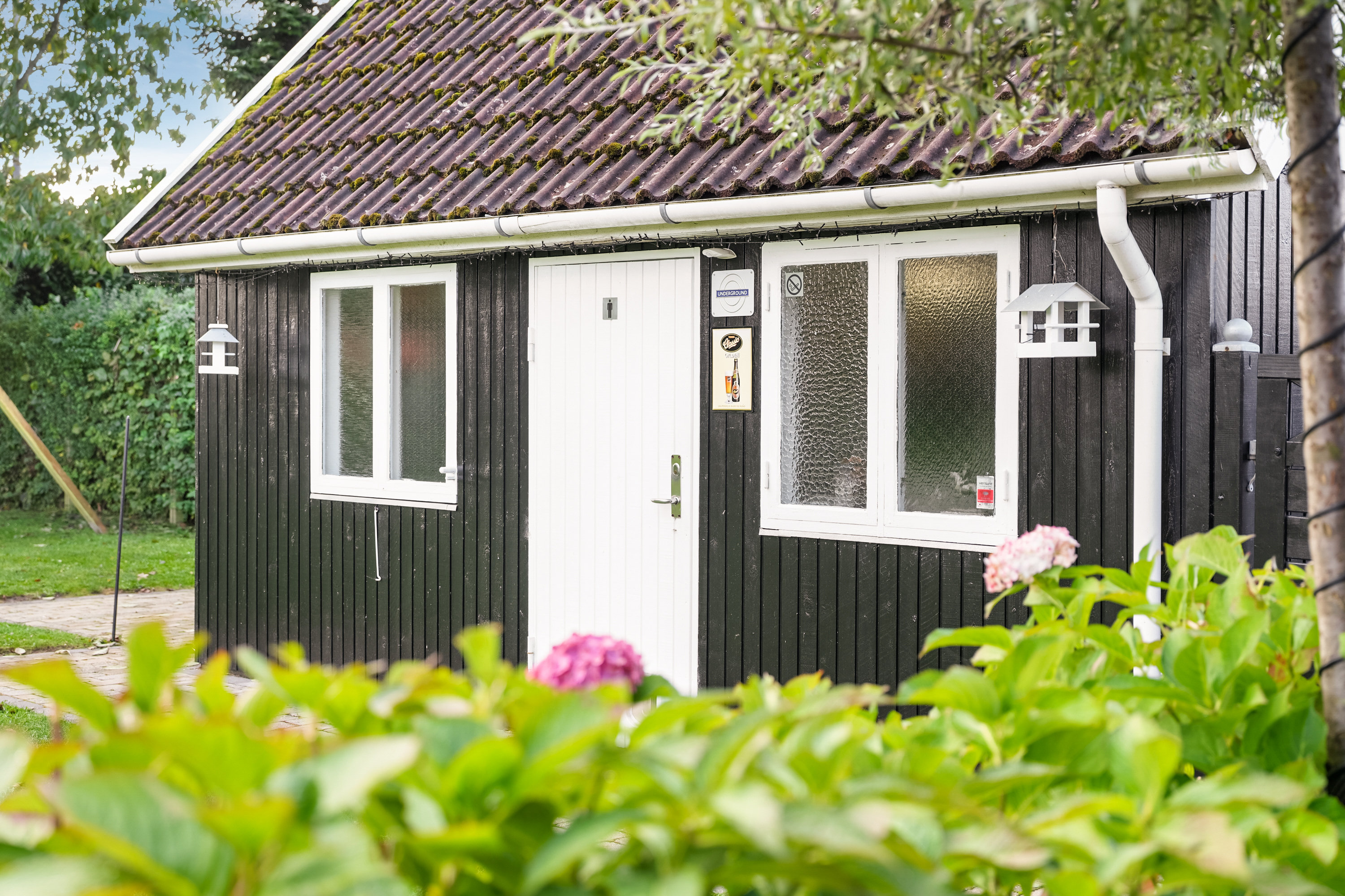 Fremhævet facade billede i fuldskærmstilstand. Billede af H C Lumbyes Vej 8, Strib, 5500 Middelfart