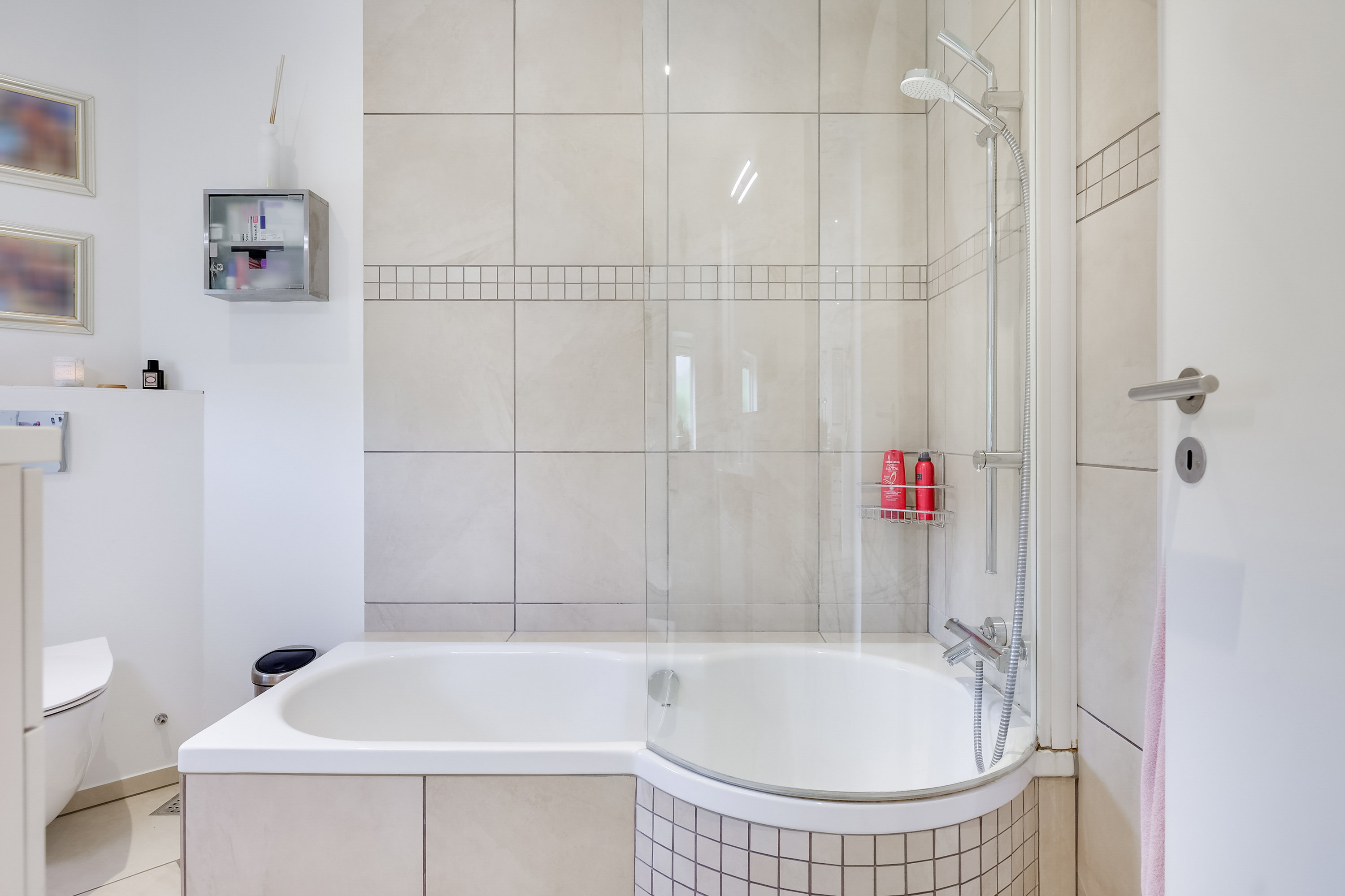 Fremhævet badeværelse billede i fuldskærmstilstand. Billede af H C Lumbyes Vej 8, Strib, 5500 Middelfart