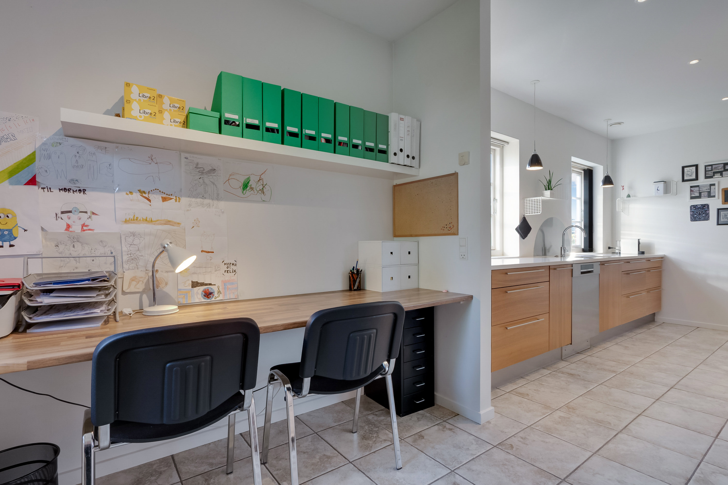 Fremhævet køkken alrum billede i fuldskærmstilstand. Billede af Trondheimparken 6, 5400 Bogense