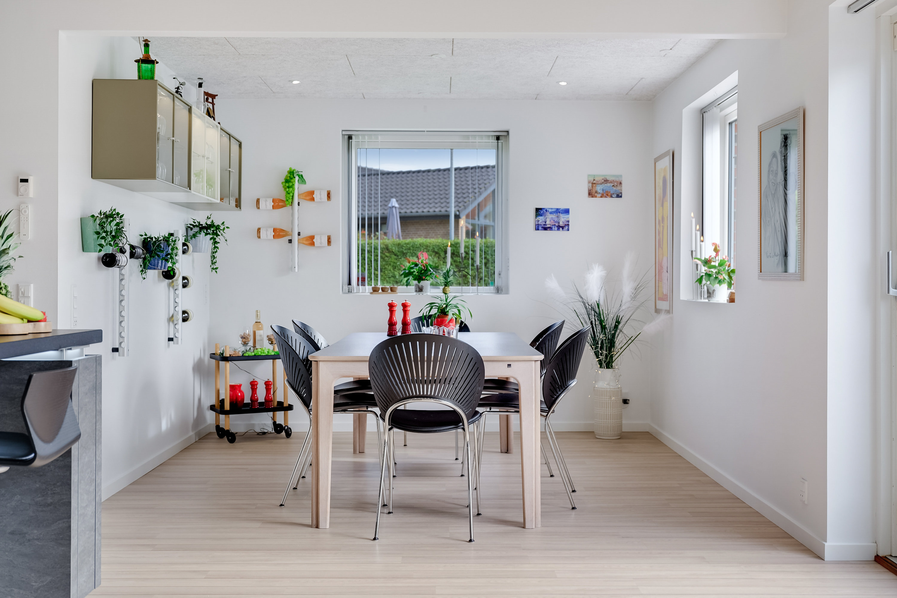 Fremhævet stue billede i fuldskærmstilstand. Billede af H C Lumbyes Vej 8, Strib, 5500 Middelfart