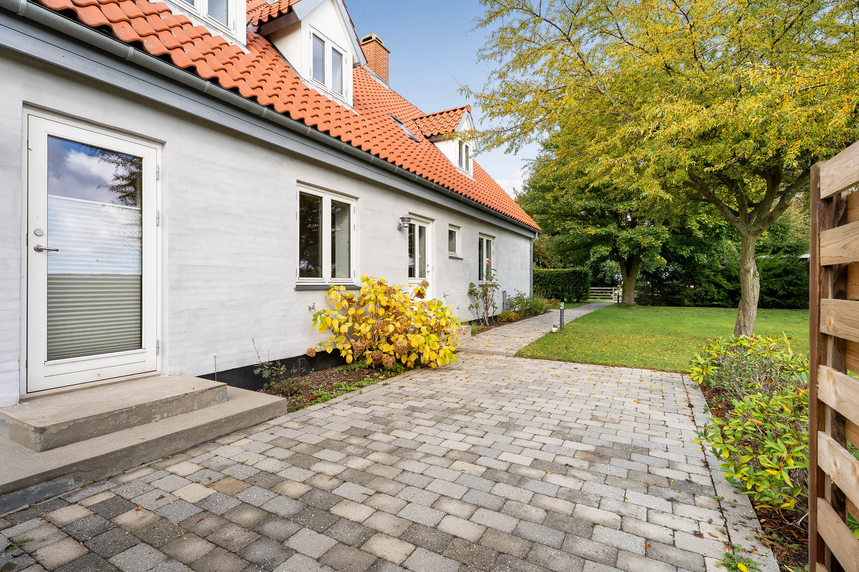 Fremhævet terrasse billede i fuldskærmstilstand. Billede af Strandhuse 2, Bregninge, 4871 Horbelev