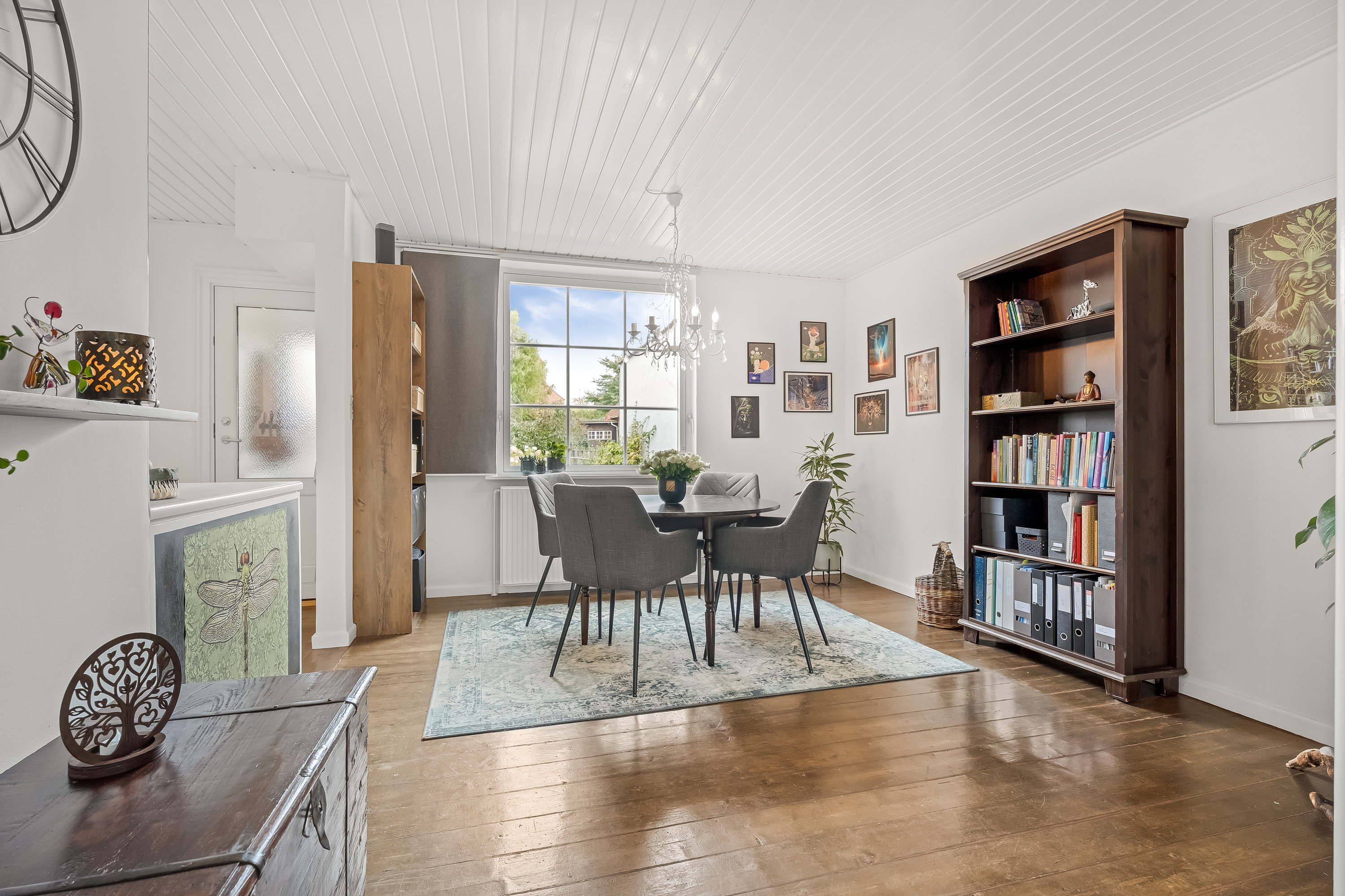 Fremhævet stue billede i fuldskærmstilstand. Billede af Gedservej 45, 4800 Nykøbing F