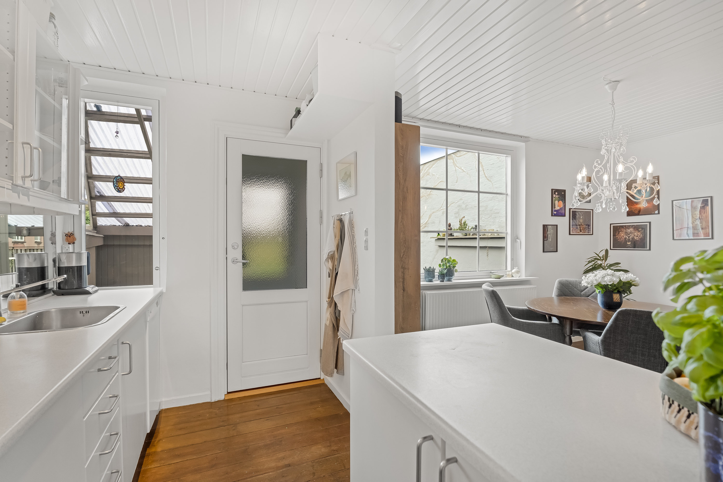 Fremhævet køkken billede i fuldskærmstilstand. Billede af Gedservej 45, 4800 Nykøbing F