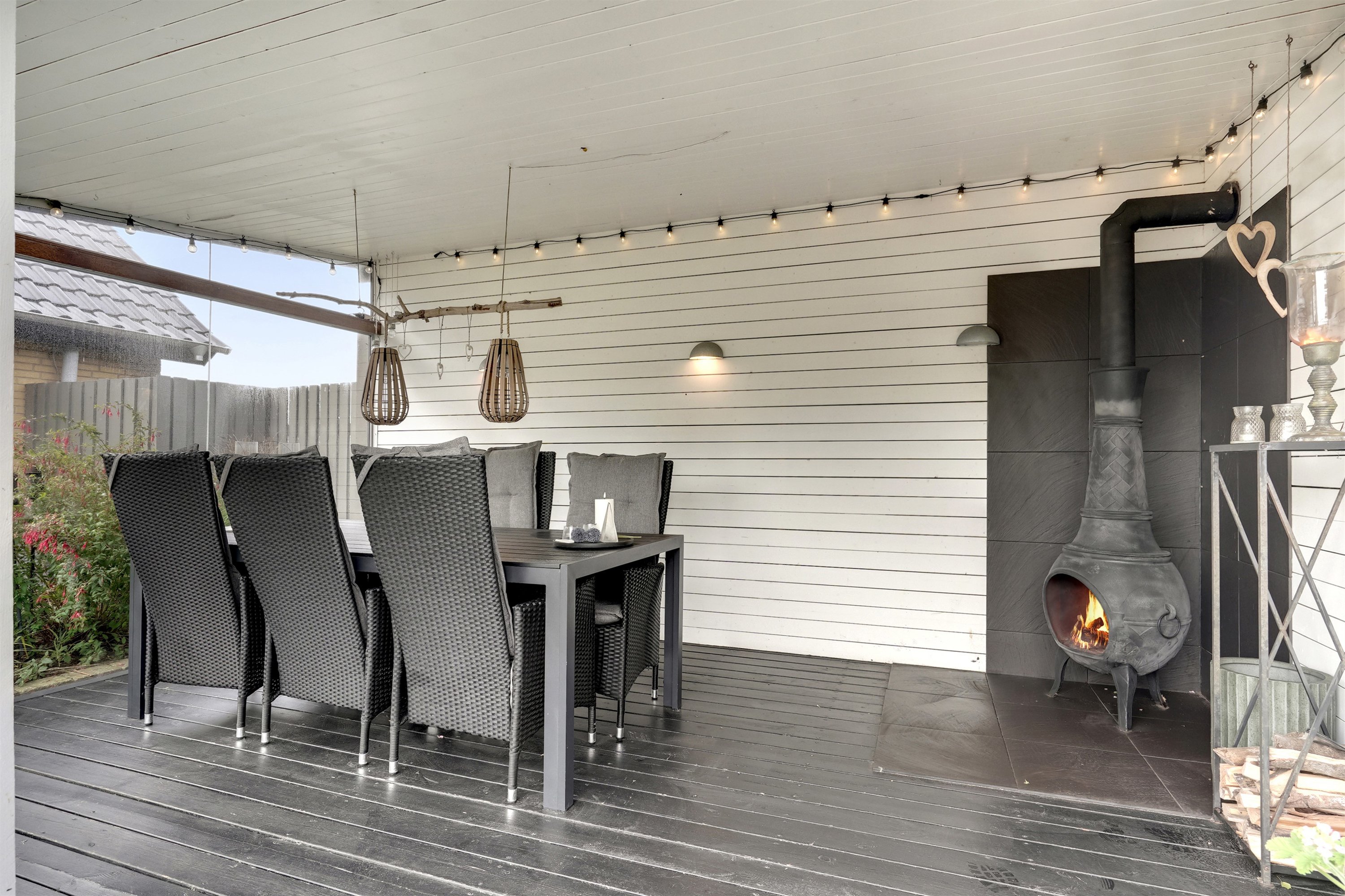 Fremhævet overdækket terrasse billede i fuldskærmstilstand. Billede af Løvlundvej 2, 7190 Billund