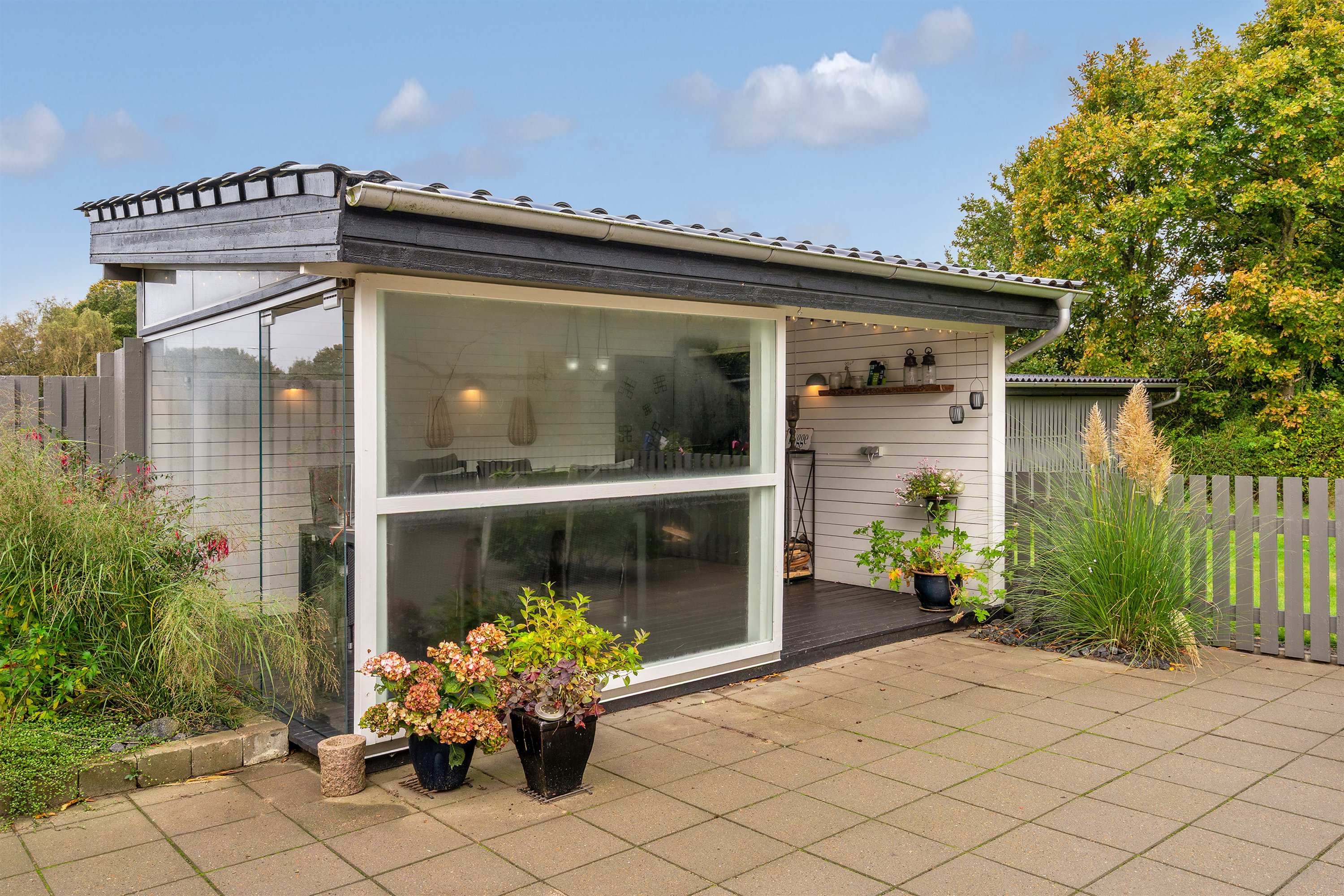 Fremhævet terrasse billede i fuldskærmstilstand. Billede af Løvlundvej 2, 7190 Billund