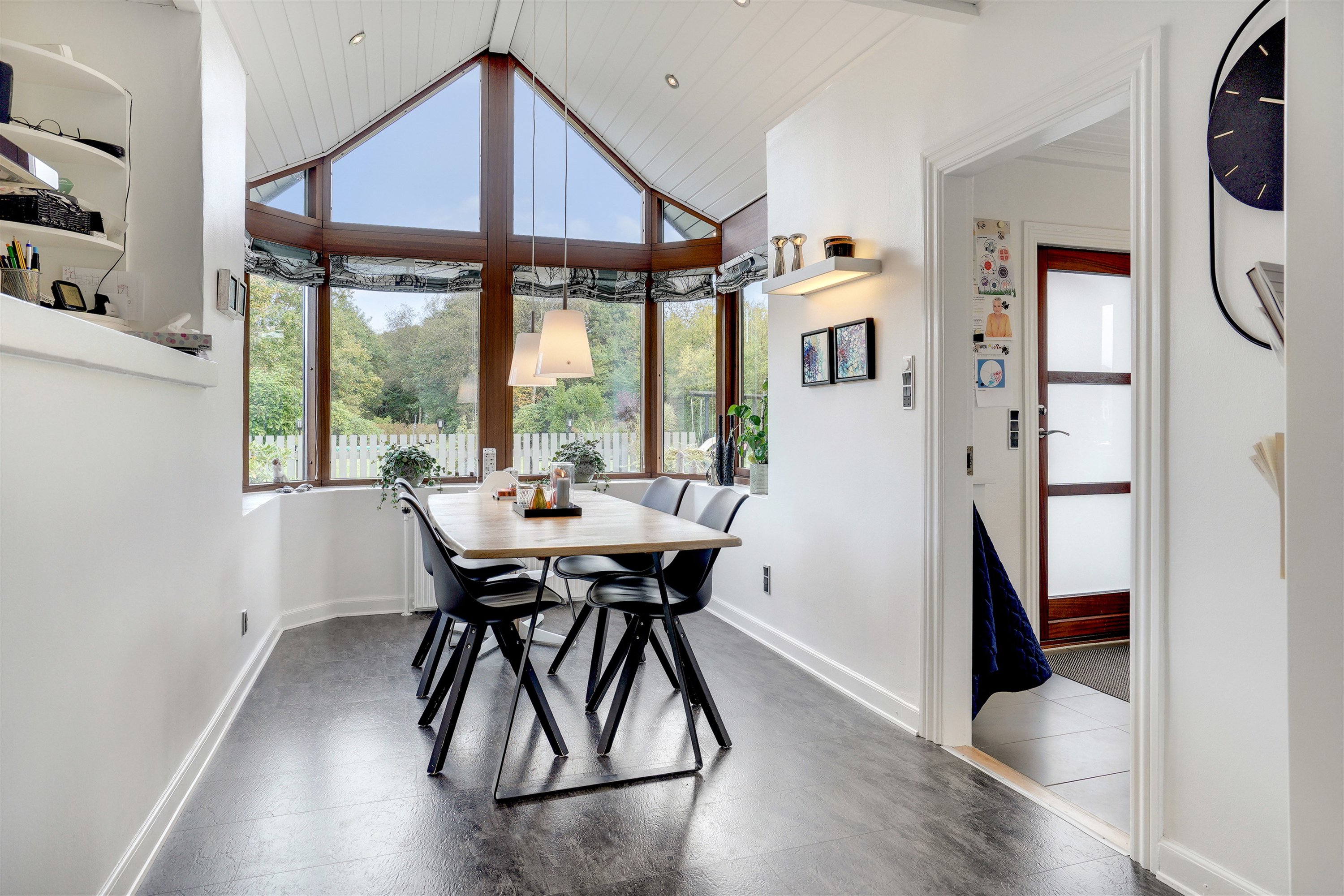 Fremhævet alrum billede i fuldskærmstilstand. Billede af Løvlundvej 2, 7190 Billund