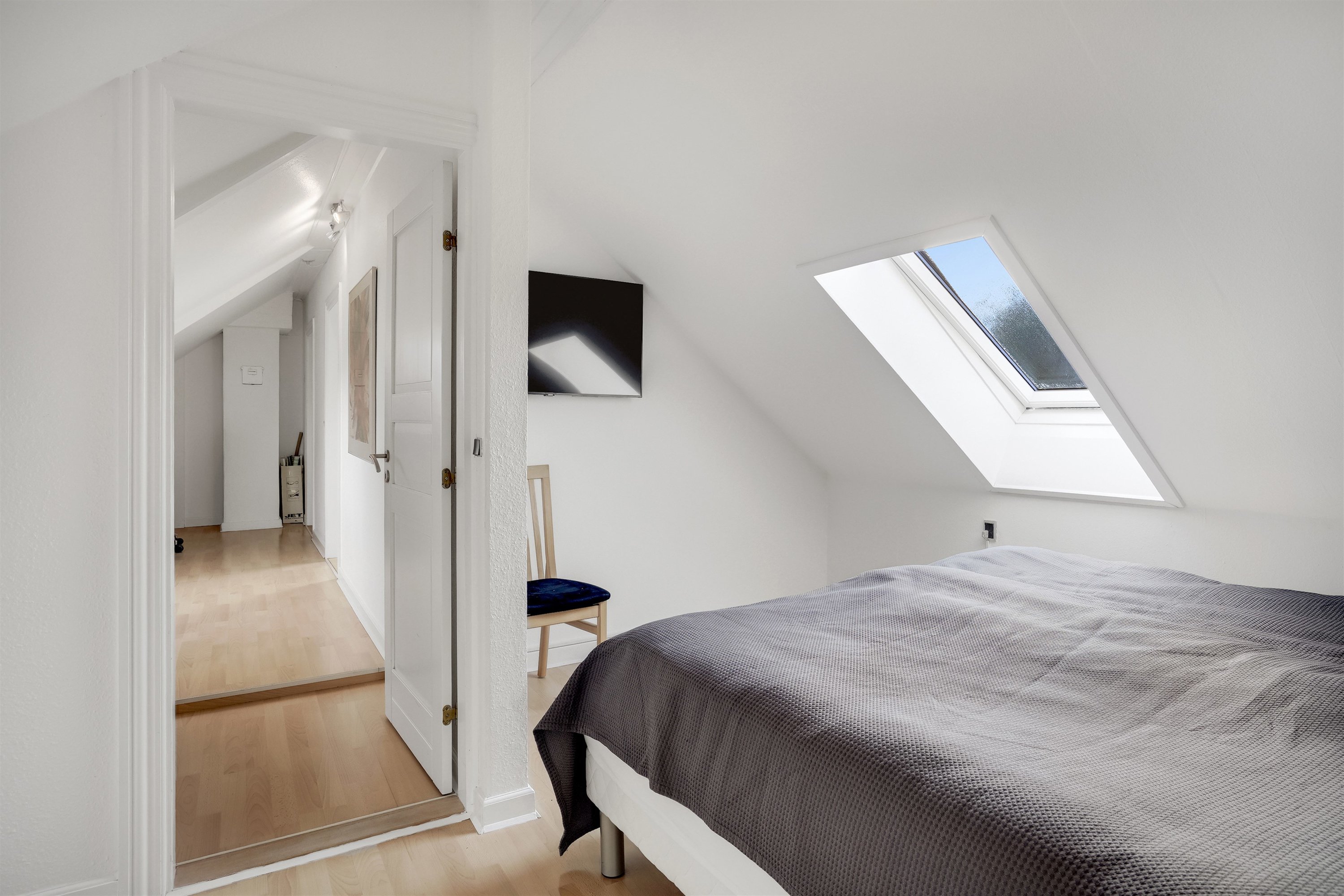 Fremhævet soveværelse billede i fuldskærmstilstand. Billede af Løvlundvej 2, 7190 Billund