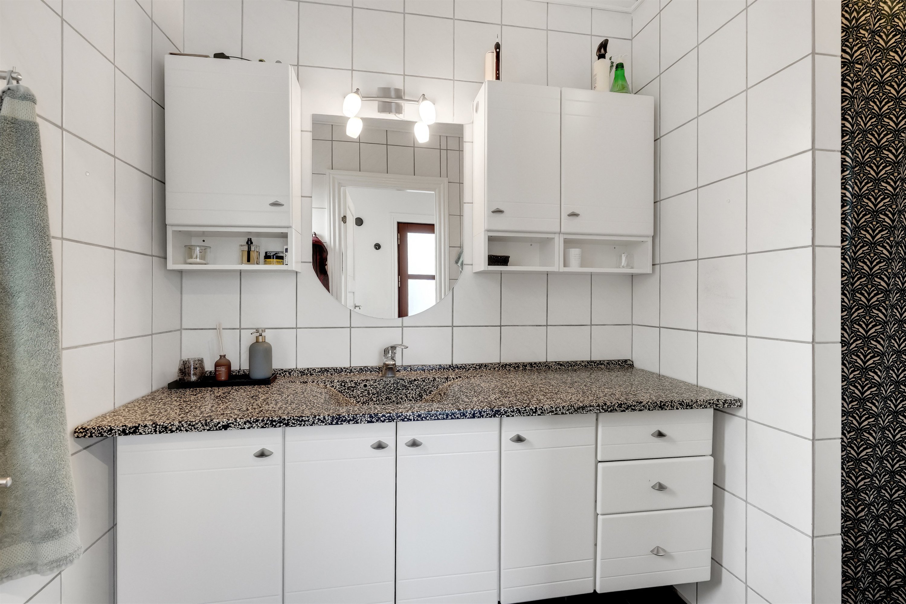 Fremhævet badeværelse billede i fuldskærmstilstand. Billede af Løvlundvej 2, 7190 Billund